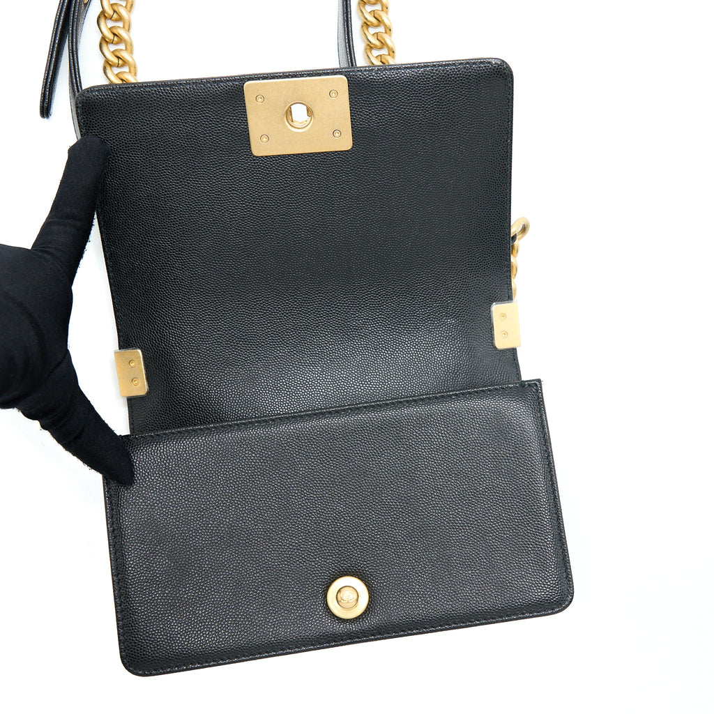 CHANEL SMALL BOY BAG CAVIAR BLACK GHW