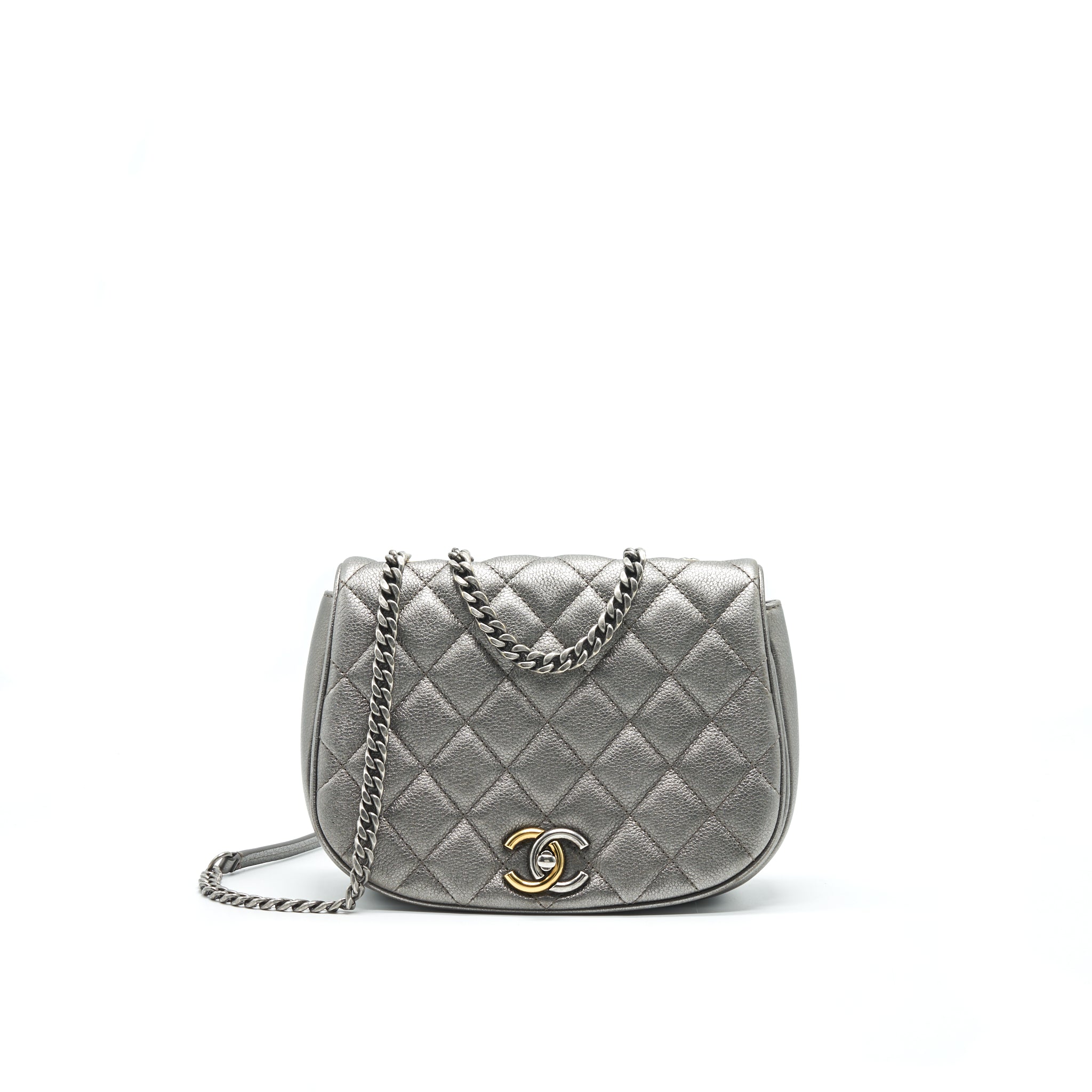 CHANEL CC LOGO QUILTED CALFSKIN FLAP BAG IN METALLIC DARK GREY