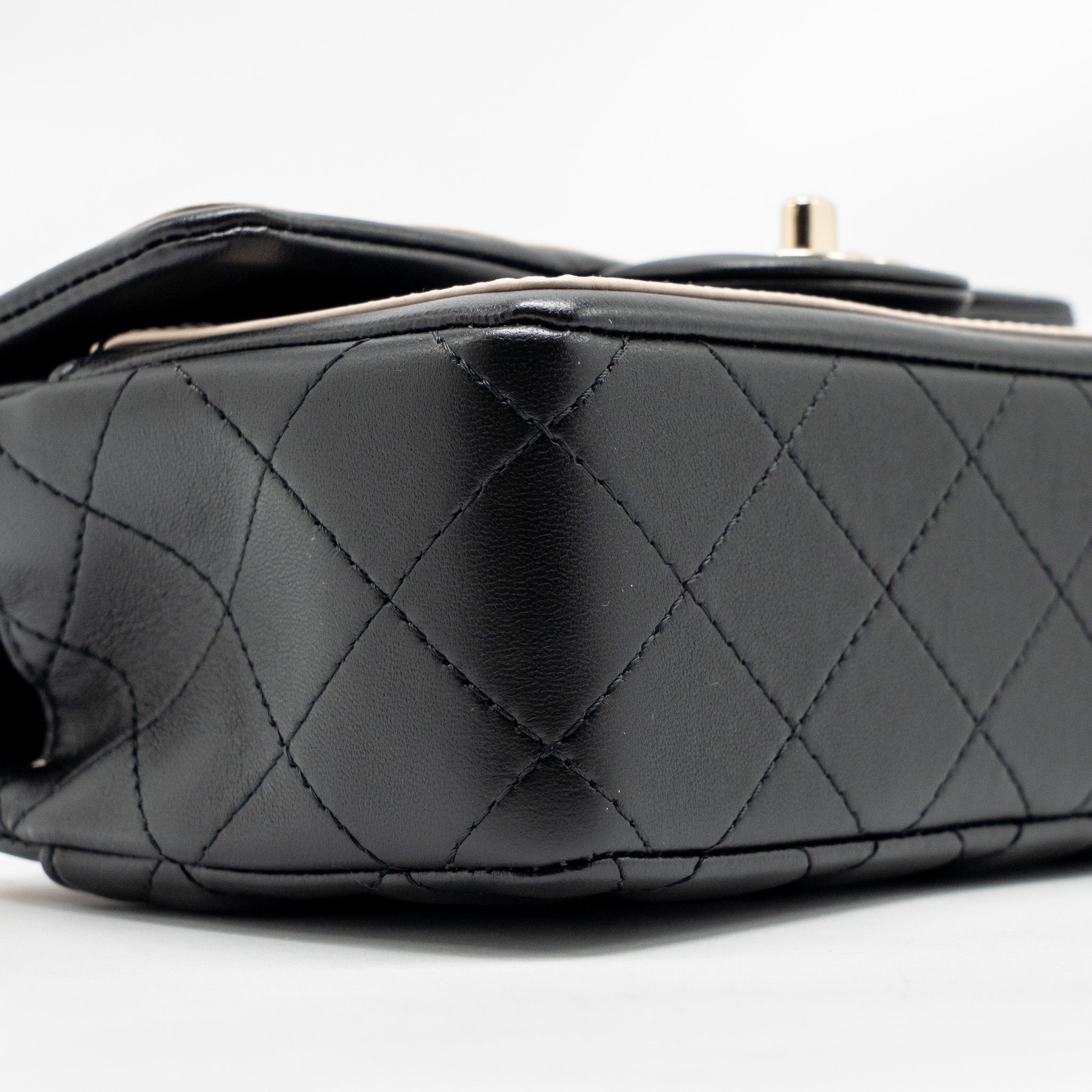 CHANEL 23B QUILTED MINI RECTANGULAR FLAP BAG LAMBSKIN BLACK/BEIGE LGHW (MICROCHIP)