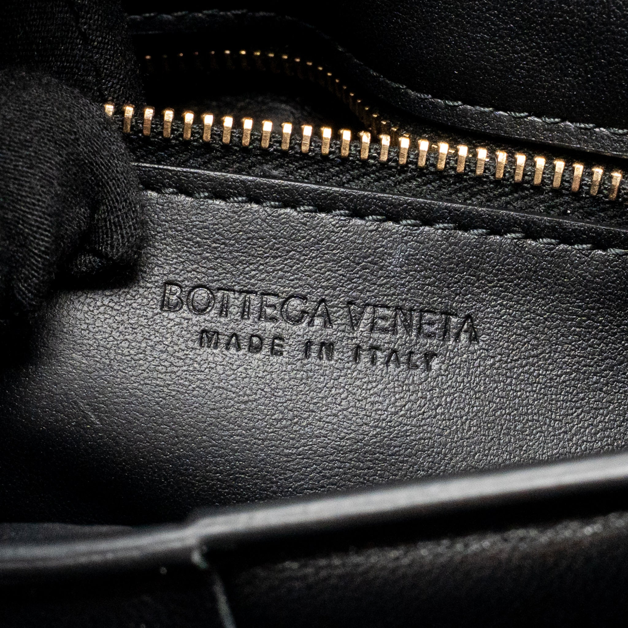 BOTTEGA VENETA SMALL PADDED CASSETTE BAG LAMBSKIN BLACK GHW