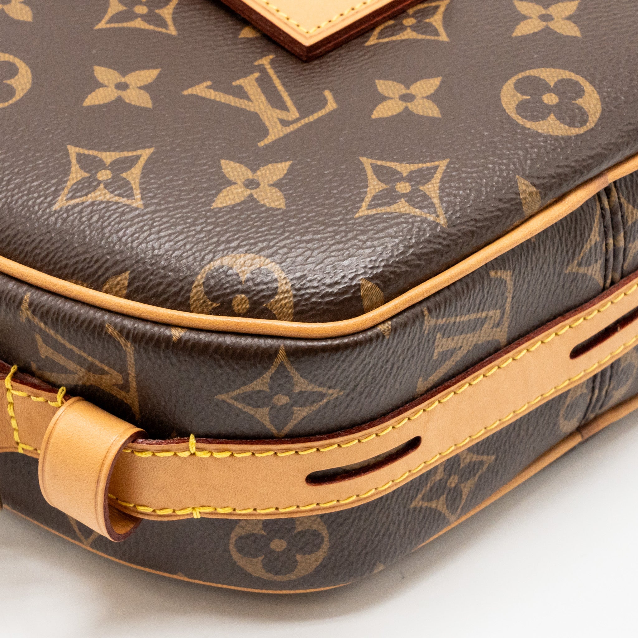 LOUIS VUITTON BOITE CHAPEAUX SOUPLE MM MONOGRAM CANVAS GHW