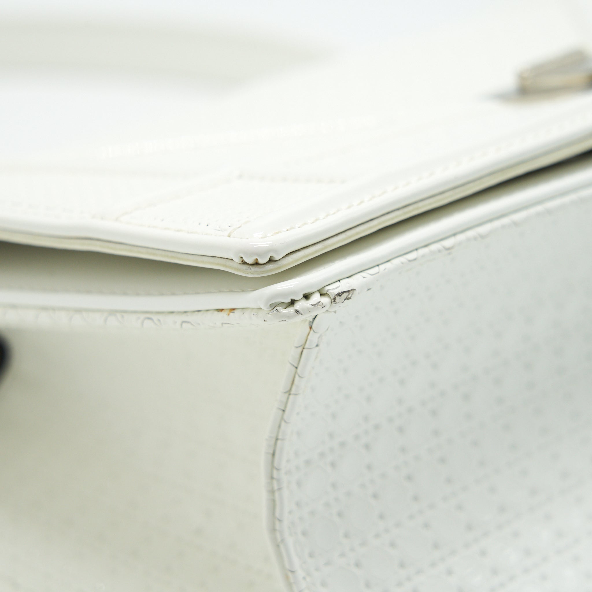CHRISTIAN DIOR SMALL CANNAGE DIORAMA PATENT LEATHER IN WHITE SHW