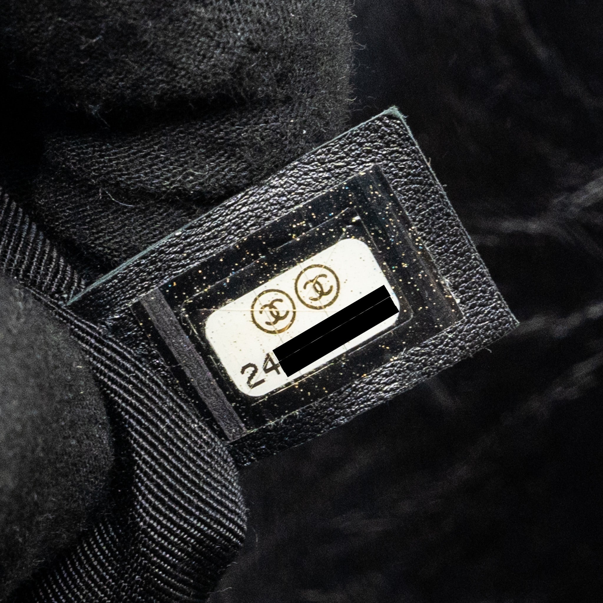 CHANEL MEDIUM CHEVRON BOY BAG LIMITED EDITION CALFSKIN BLACK SHW
