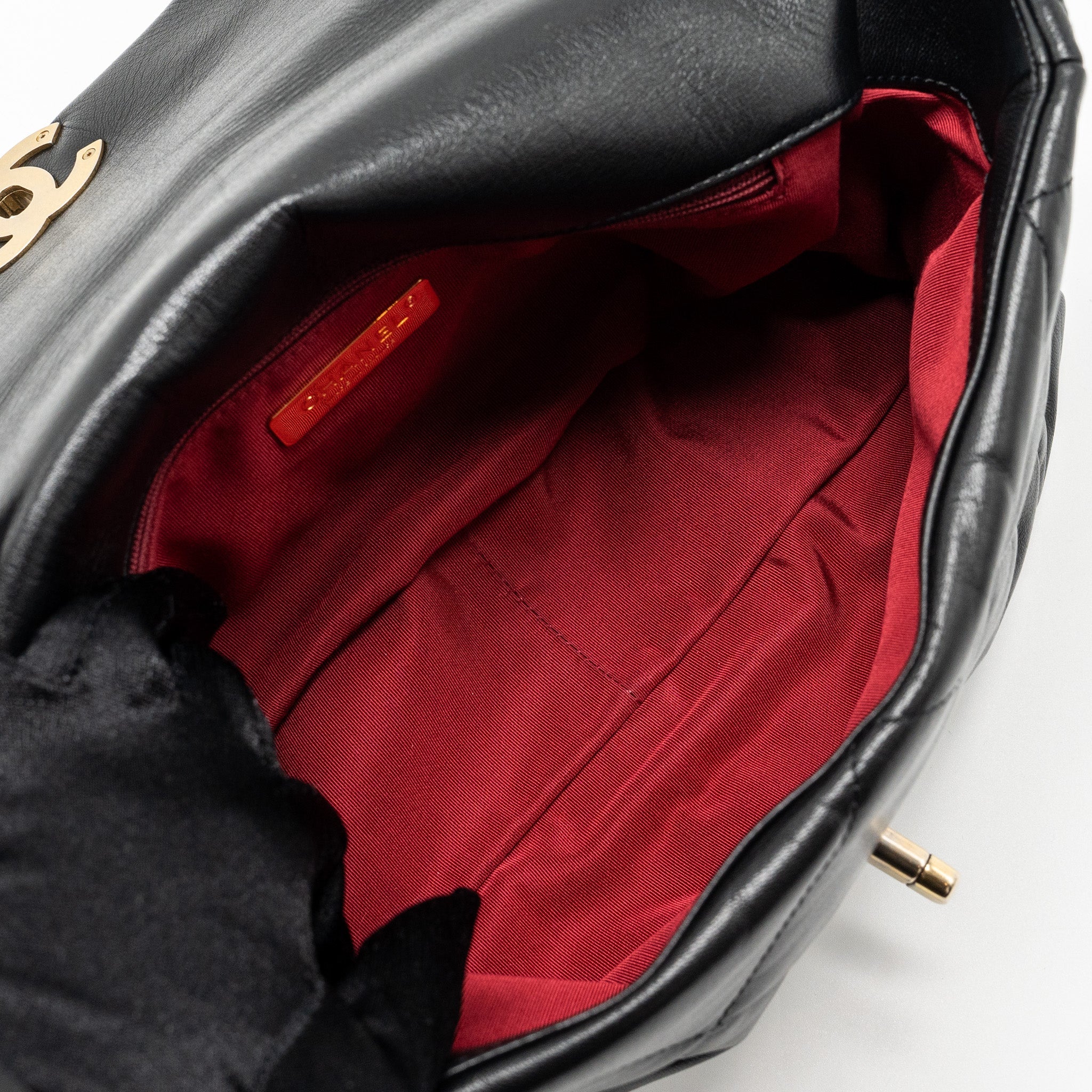 CHANEL MEDIUM 19 BAG GOATSKIN BLACK MULTICOLOUR HARDWARE