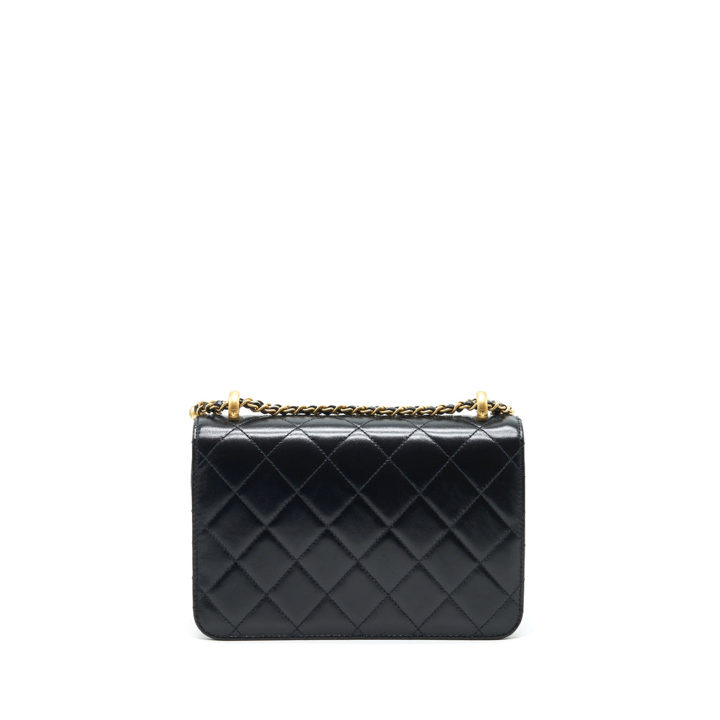 CHANEL 21A GOLD CRUSH FLAP BAG CALFSKIN BLACK GHW (MICROCHIP)