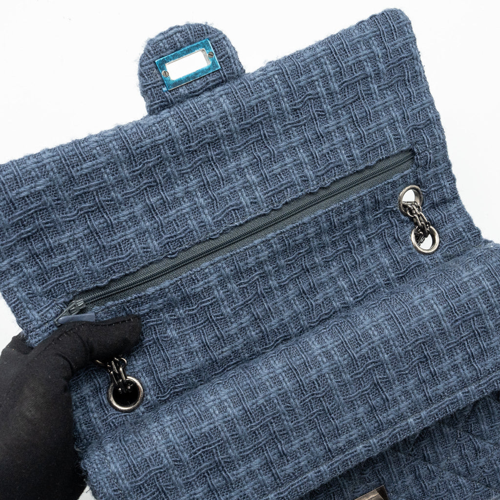 CHANEL 2.55 226 REISSUE DOUBLE FLAP BAG TWEED DARK GREY / BLUE RUTHENIUM HARDWARE