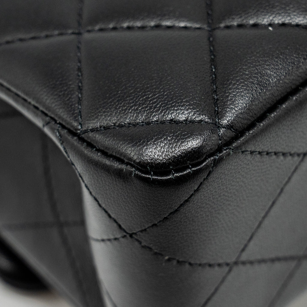 CHANEL MEDIUM CLASSIC DOUBLE FLAP BAG LAMBSKIN BLACK GHW