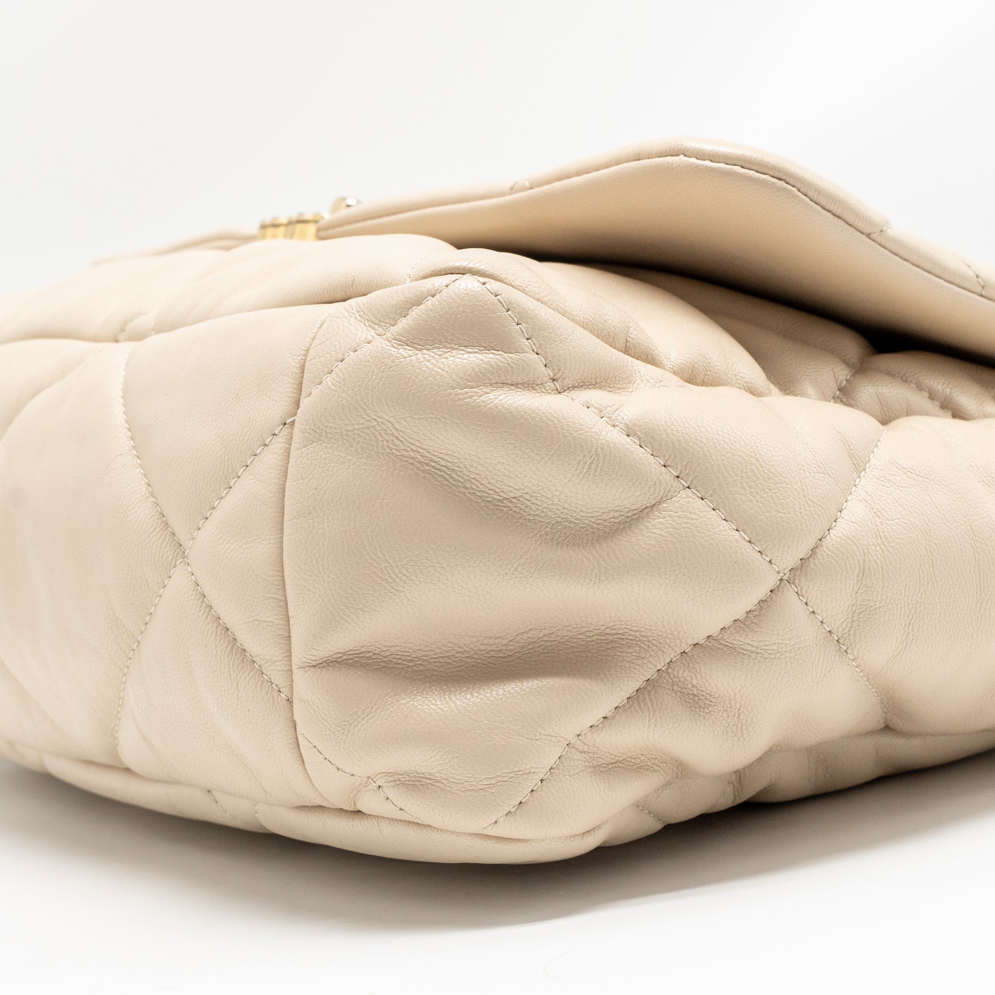 CHANEL MAXI 19 BAG GOATSKIN BEIGE MULTICOLOR HARDWARE