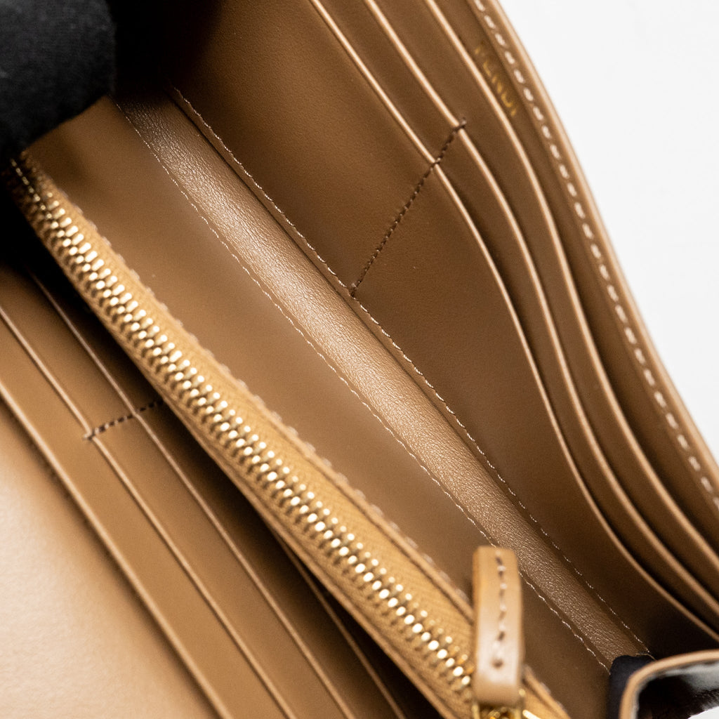 FENDI CONTINENTAL WALLET ON CHAIN FF FABRIC/CALFSKIN TOBACCO BROWN/BEIGE GHW
