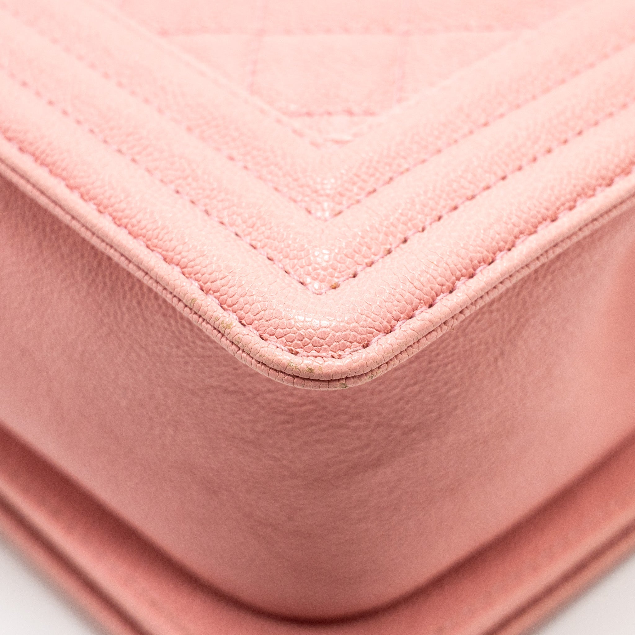 CHANEL MEDIUM BOY BAG CAVIAR PINK LGHW