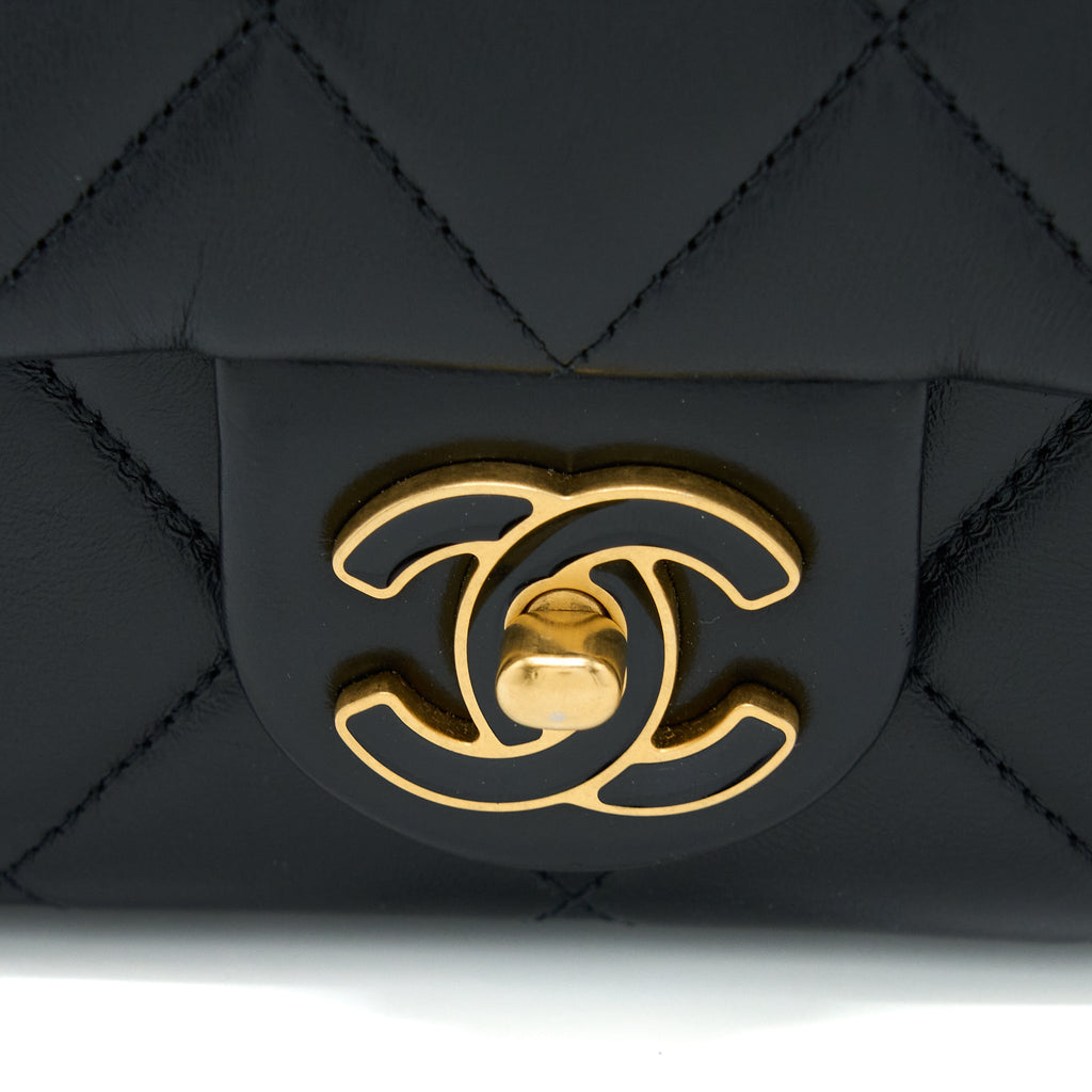 CHANEL 22P ENEMAL FLAP BAG LAMBSKIN BLACK GHW (MICROCHIP)