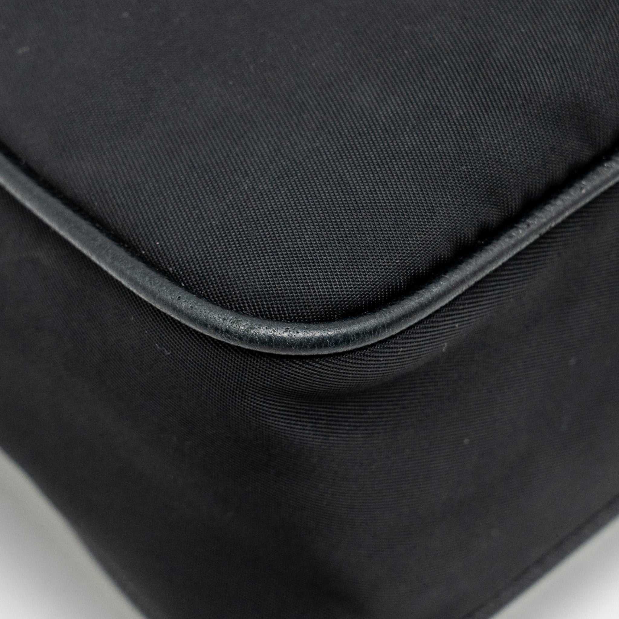 PRADA RE-EDTION 2005 BAG NYLON BLACK SHW