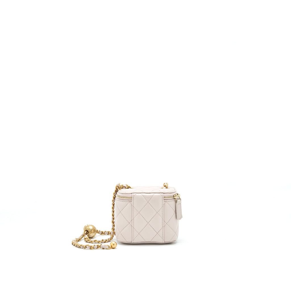 CHANEL 21B LILAC/ LIGHT PURPLE PEARL CRUSH SMALL VANITY CASE WITH CHAIN