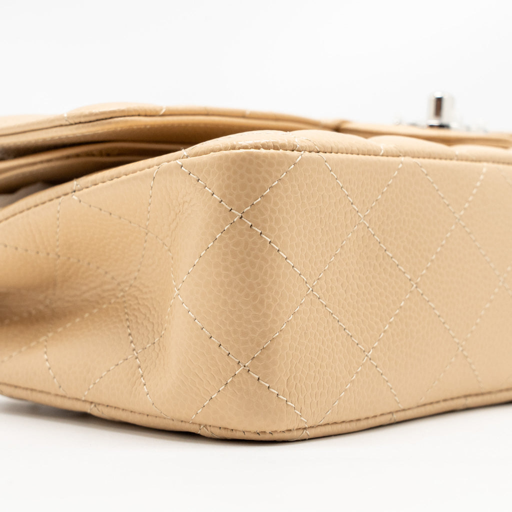 CHANEL MEDIUM CLASSIC DOUBLE FLAP BAG CAVIAR BEIGE SHW (MICROCHIP)