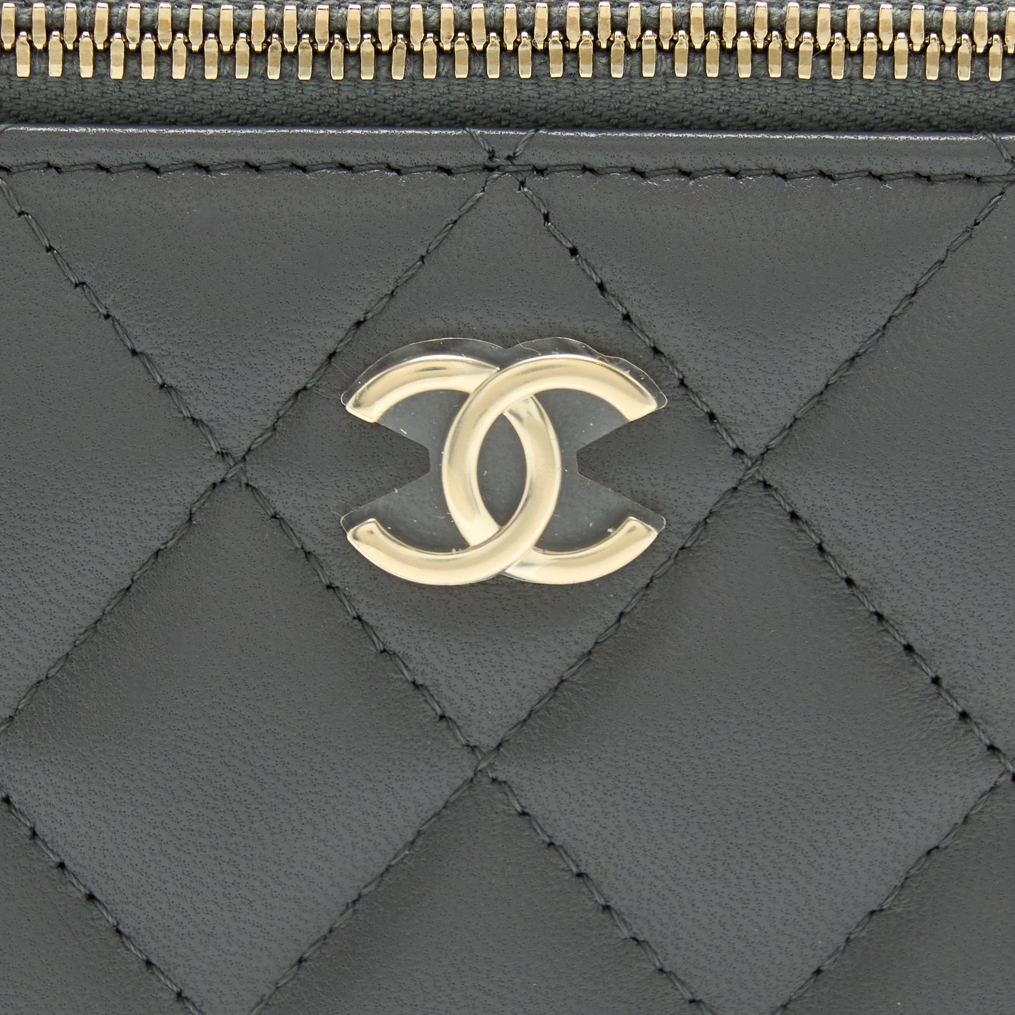 CHANEL 22A TOP HANDLE LONG VANITY WITH CHAIN LAMBSKIN GREY LGHW