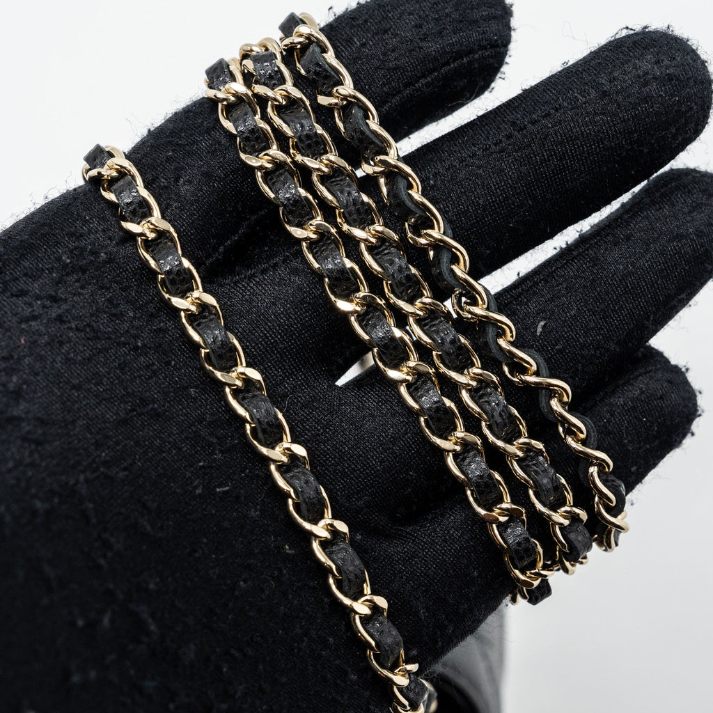 CHANEL CARD HOLDER WITH CHAIN CAVIAR BLACK LGHW