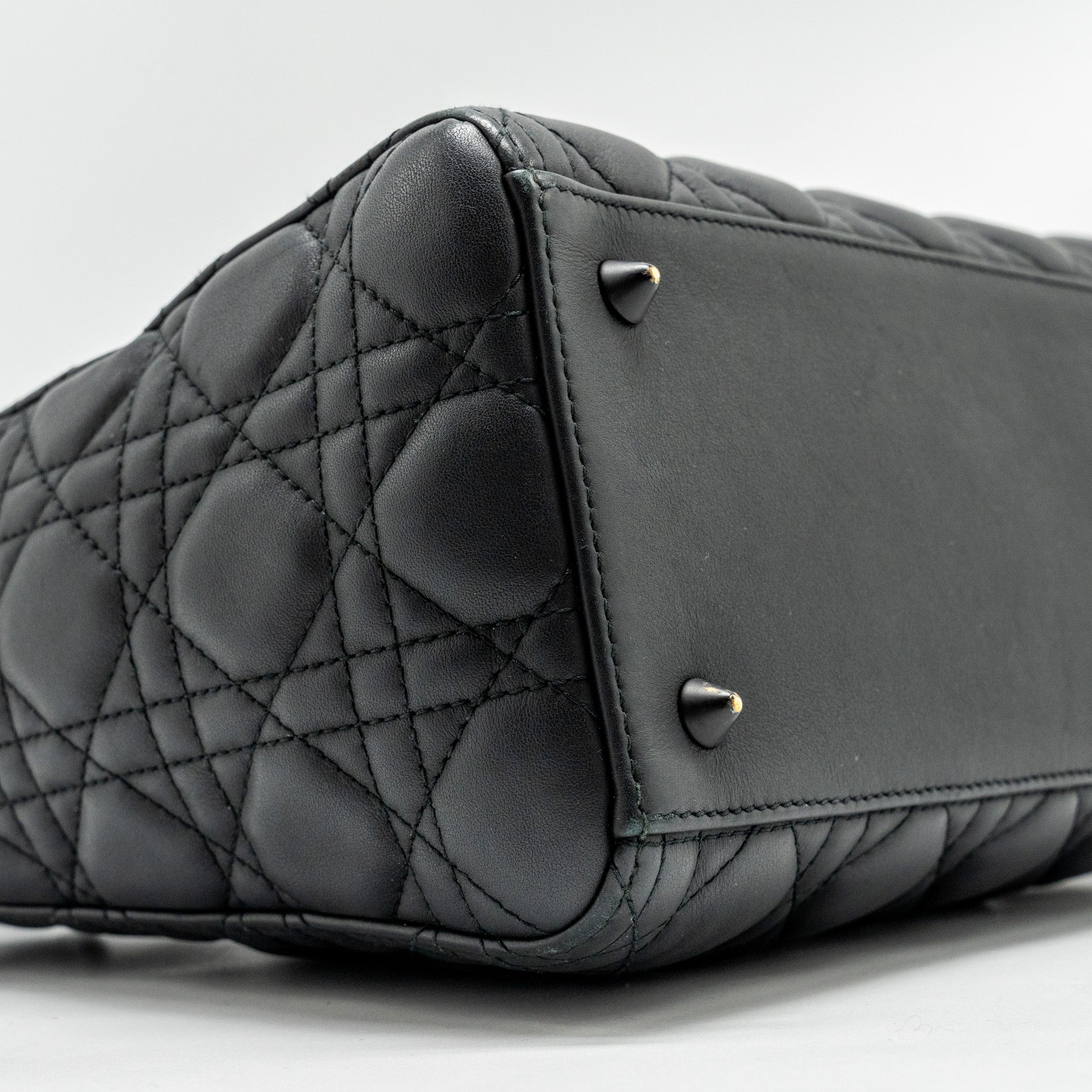 DIOR MEDIUM LADY DIOR ULTRAMATTE CANNAGE CALFSKIN SO BLACK