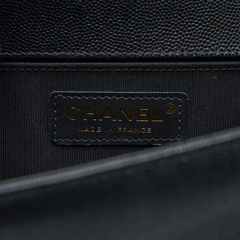 CHANEL MEDIUM BOY BAG CAVIAR BLACK GHW