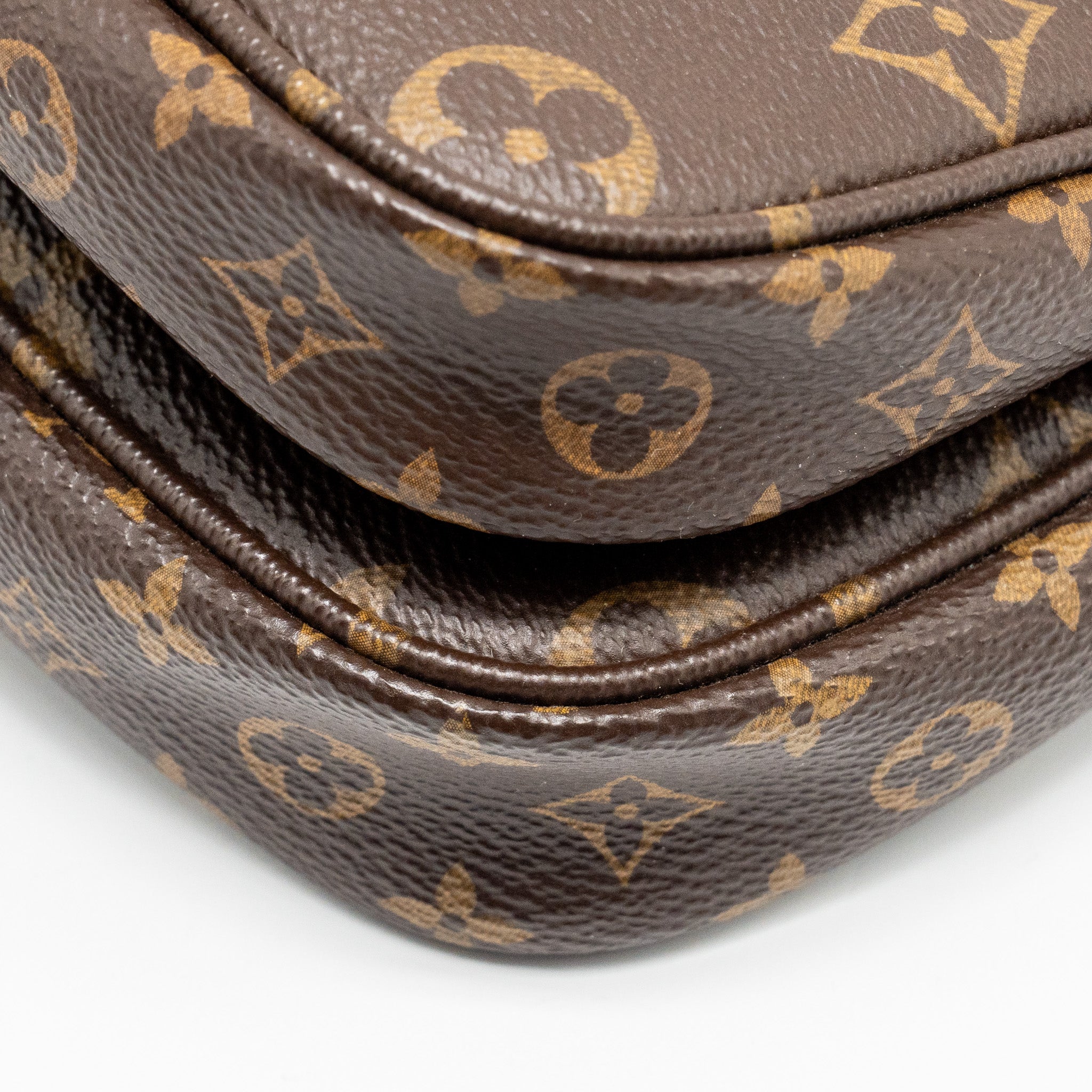 LOUIS VUITTON MULTI POCHETTE MONOGRAM CANVAS / KHAKI STRAP GHW