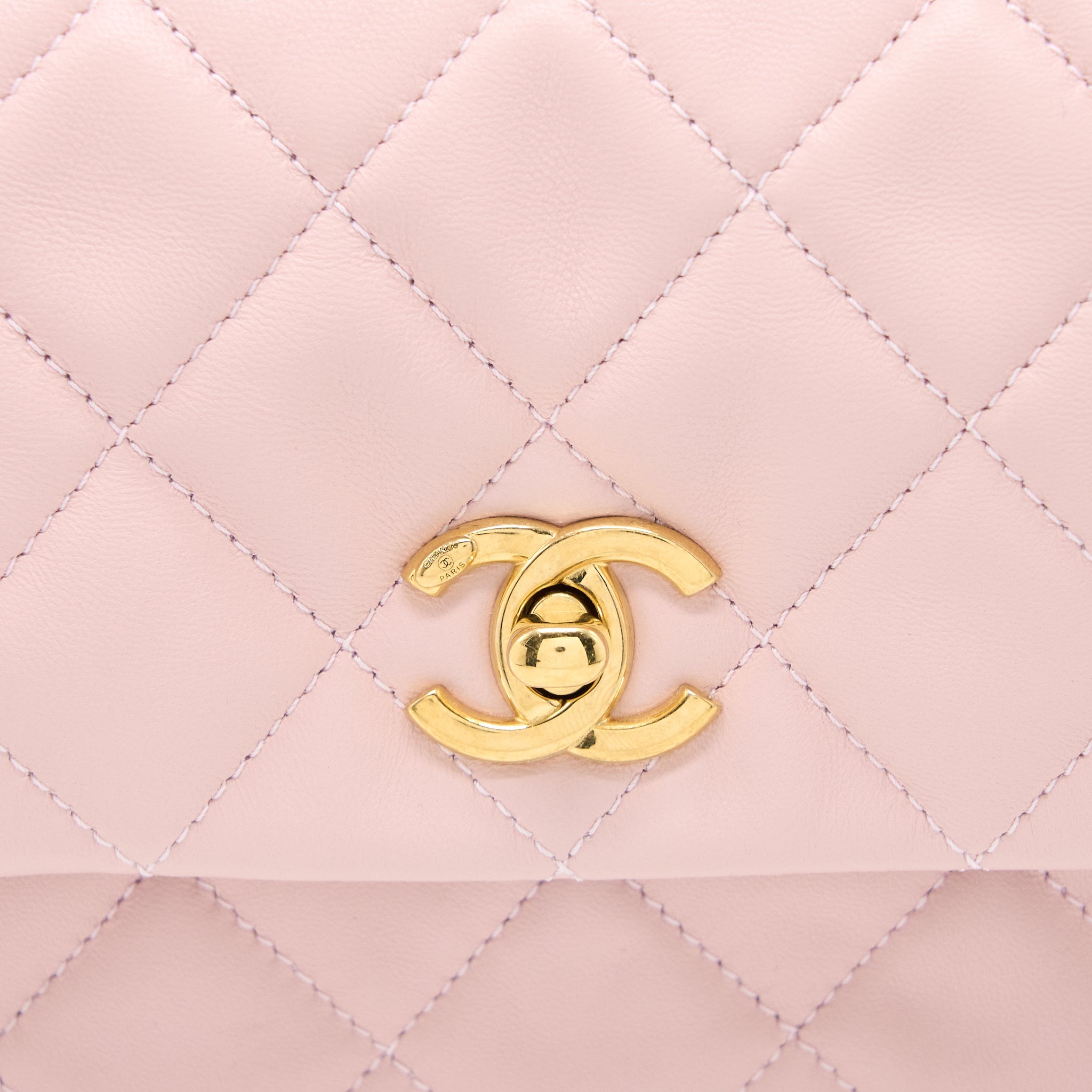 CHANEL 22B SMALL FLAP BAG WITH GEM CHAIN LAMBSKIN PINK GHW (MICROCHIP)