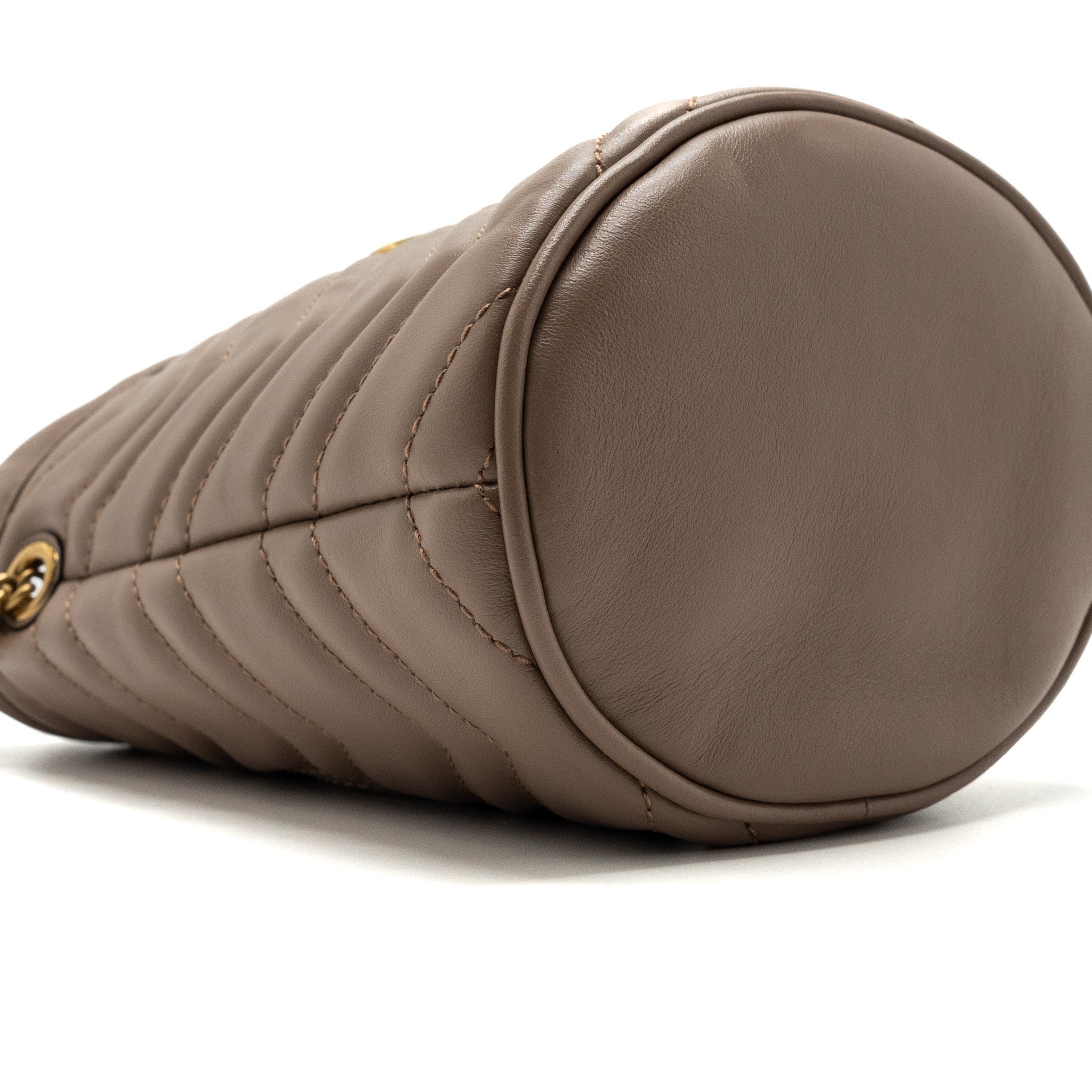 GUCCI GG MARMONT MINI BUCKET BAG BEIGE GHW