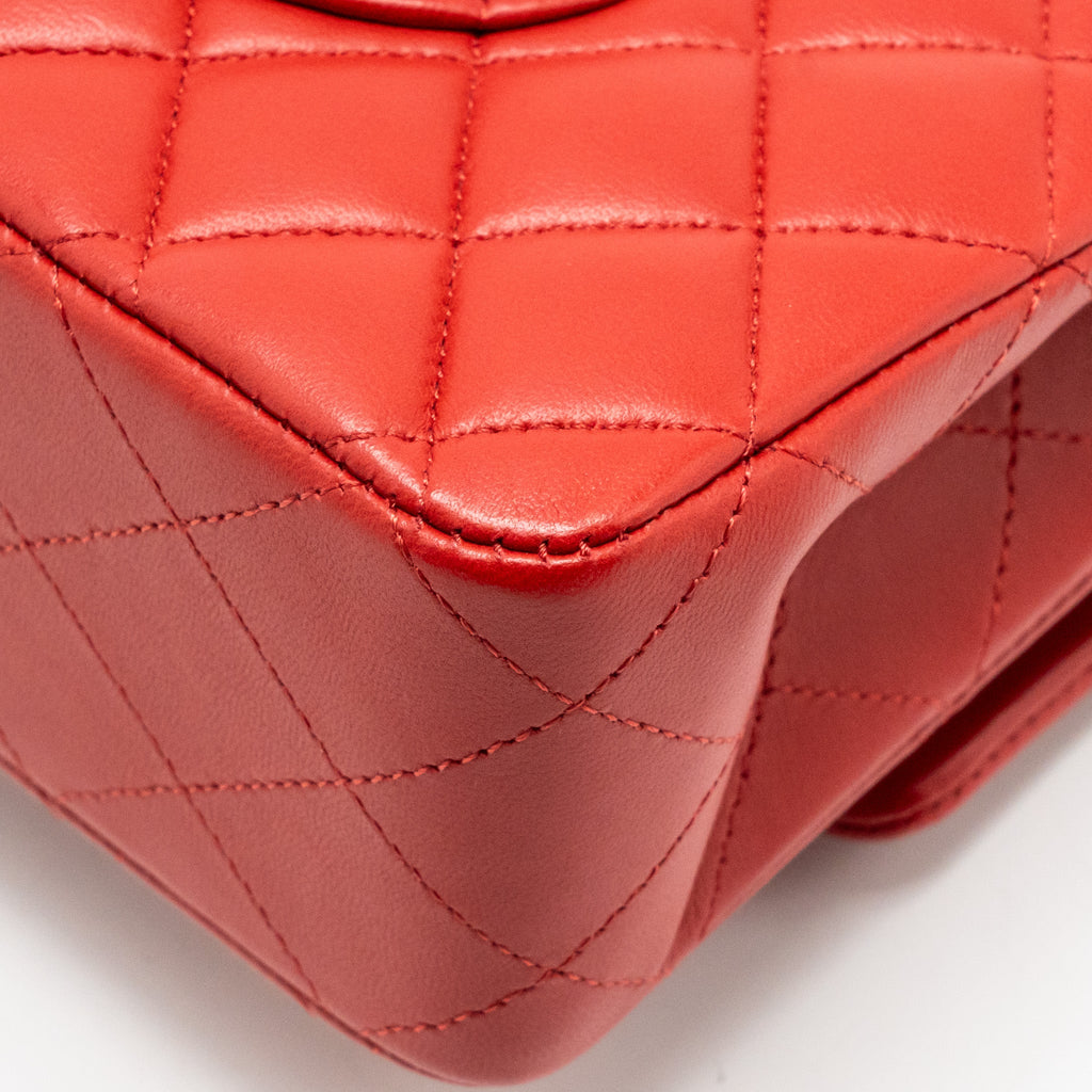 CHANEL MEDIUM CLASSIC DOUBLE FLAP BAG LAMBSKIN RED LGHW