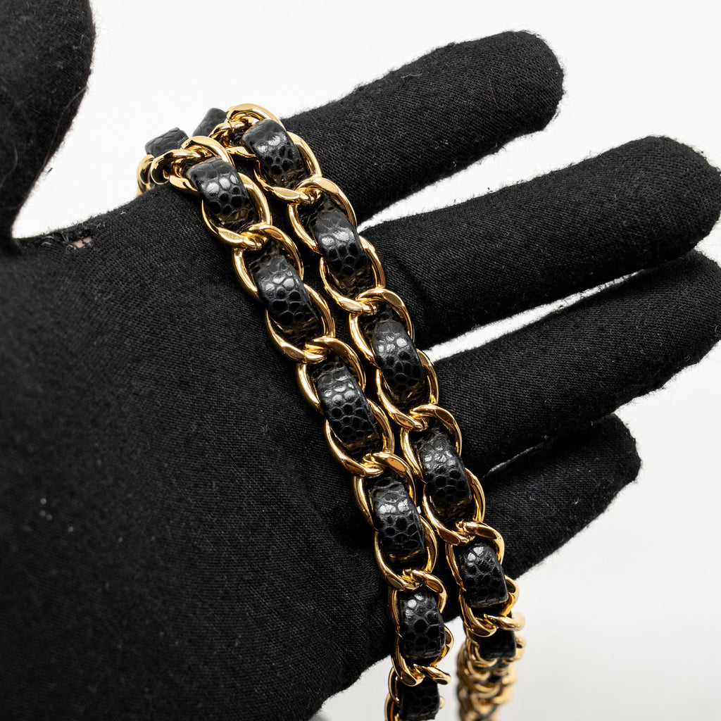 CHANEL MEDIUM CLASSIC DOUBLE FLAP BAG CAVIAR BLACK GHW