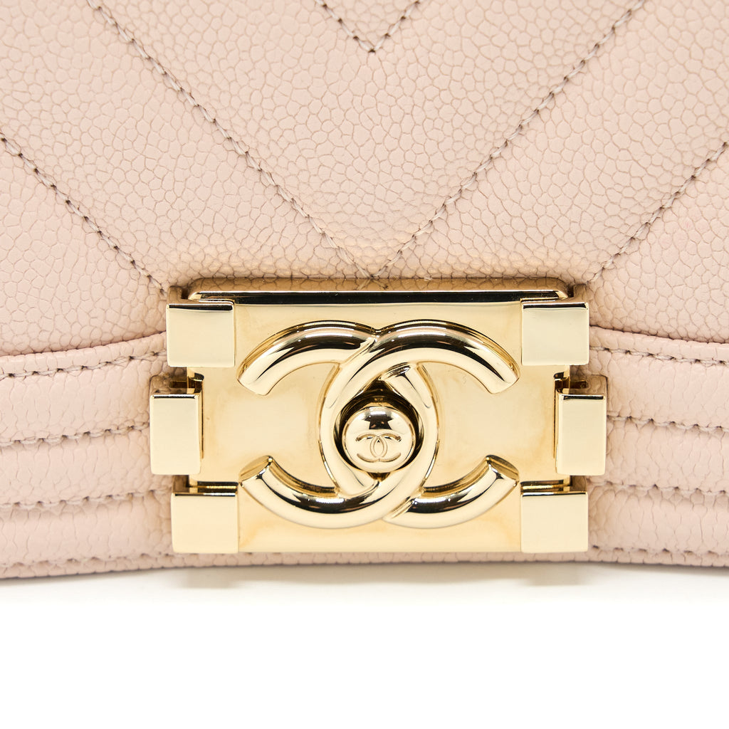 CHANEL MEDIUM BOY BAG CHEVRON CAVIAR LIGHT PINK LGHW