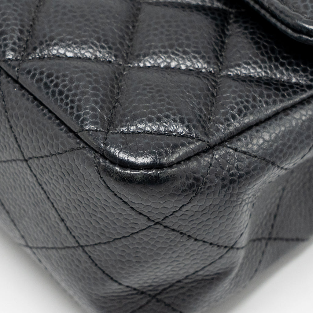 CHANEL MEDIUM CLASSIC DOUBLE FLAP BAG CAVIAR BLACK GHW