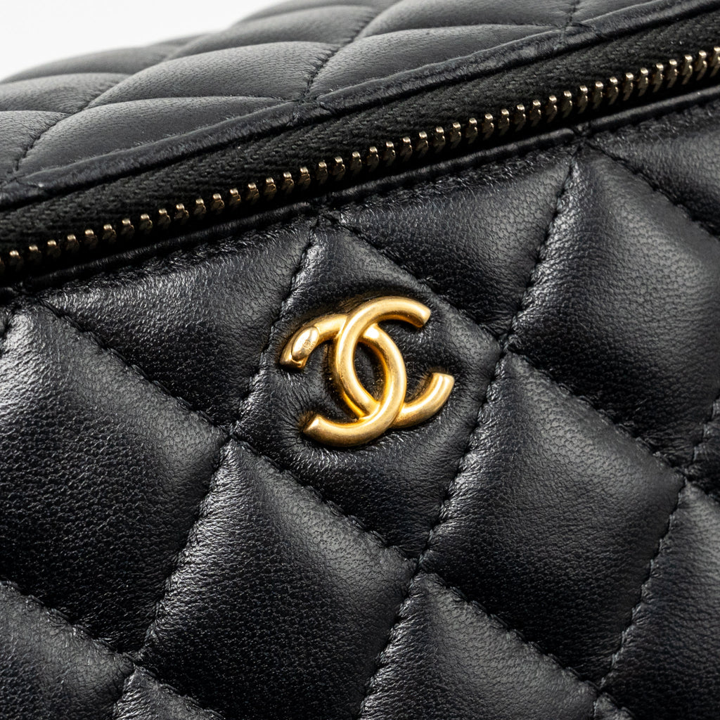 CHANEL PEARL CRUSH LONG VANITY WITH CHAIN LAMBSKIN BLACK GHW