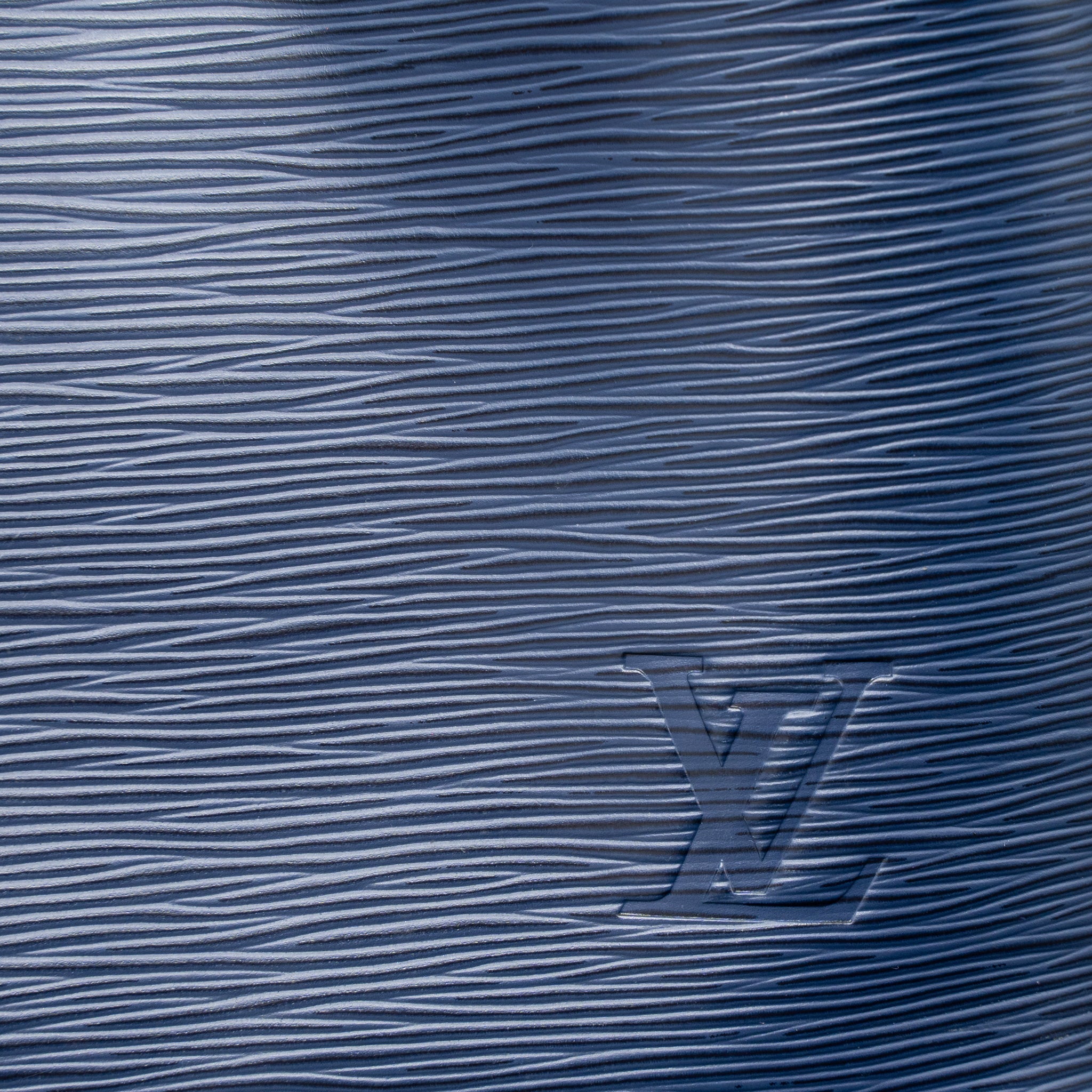 LOUIS VUITTON NEONOE EPI INDIGO SHW