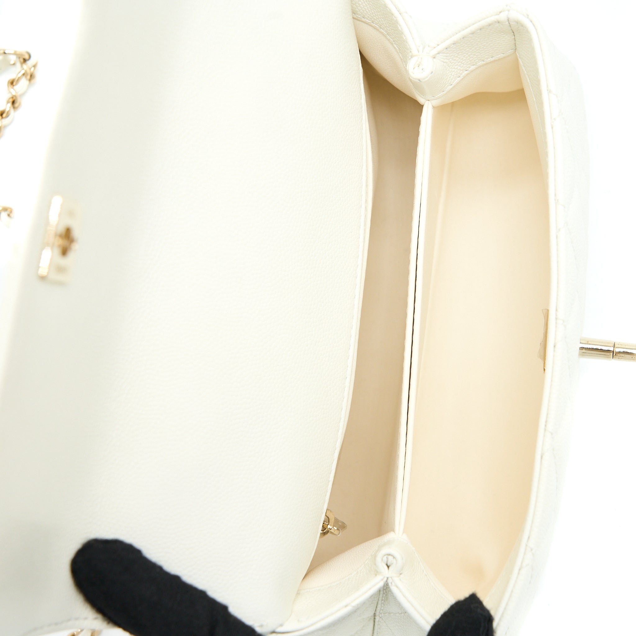 CHANEL SMALL COCO HANDLE CAVIAR WHITE LGHW (MICROCHIP)