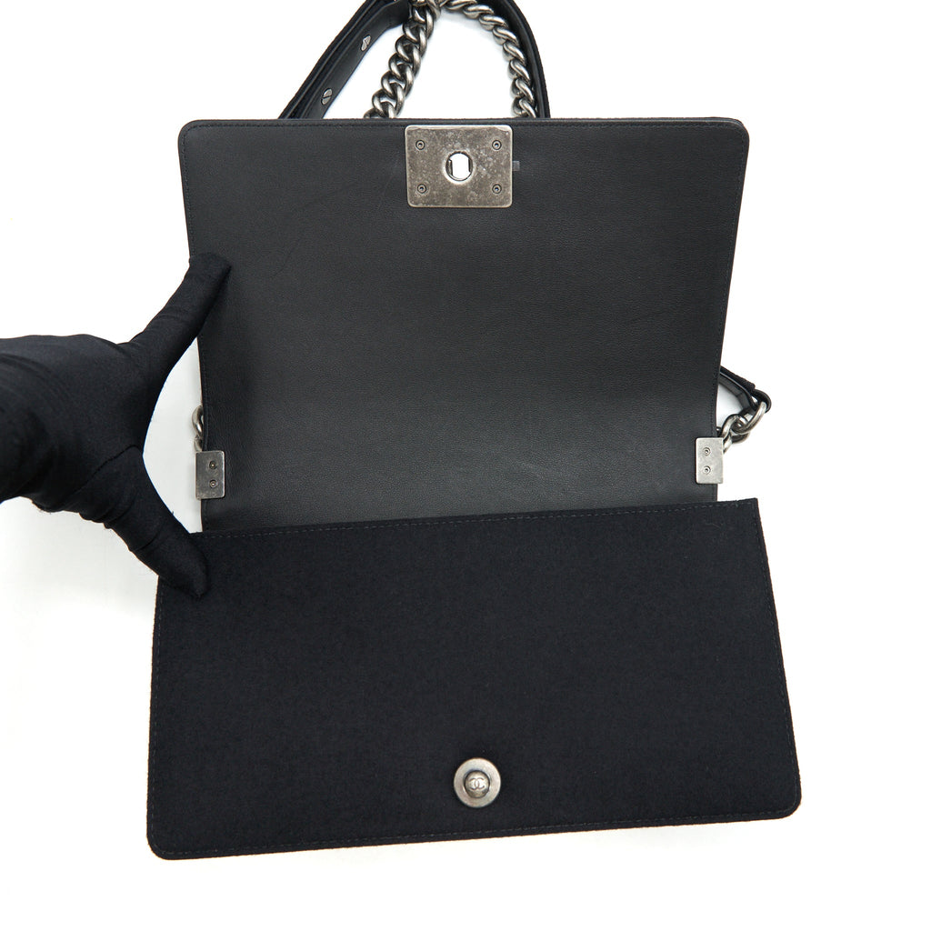 CHANEL 19B MEDIUM BOY FLAP BAG LIMITED EDITION FABRIC BLACK RUTHENIUM SILVER HARDWARE