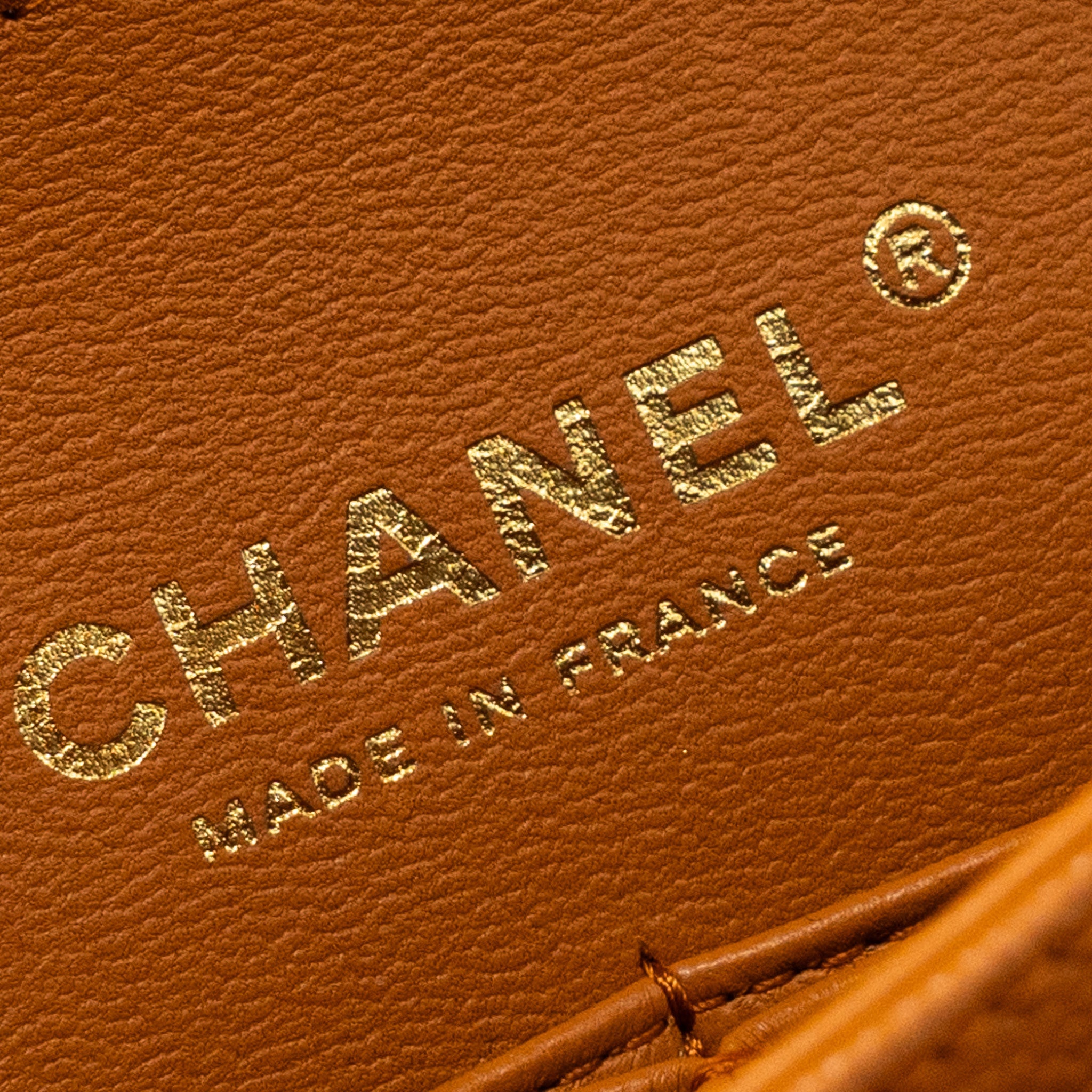 CHANEL MEDIUM CLASSIC DOUBLE FLAP BAG CAVIAR CARAMEL LGHW(MICROCHIP)