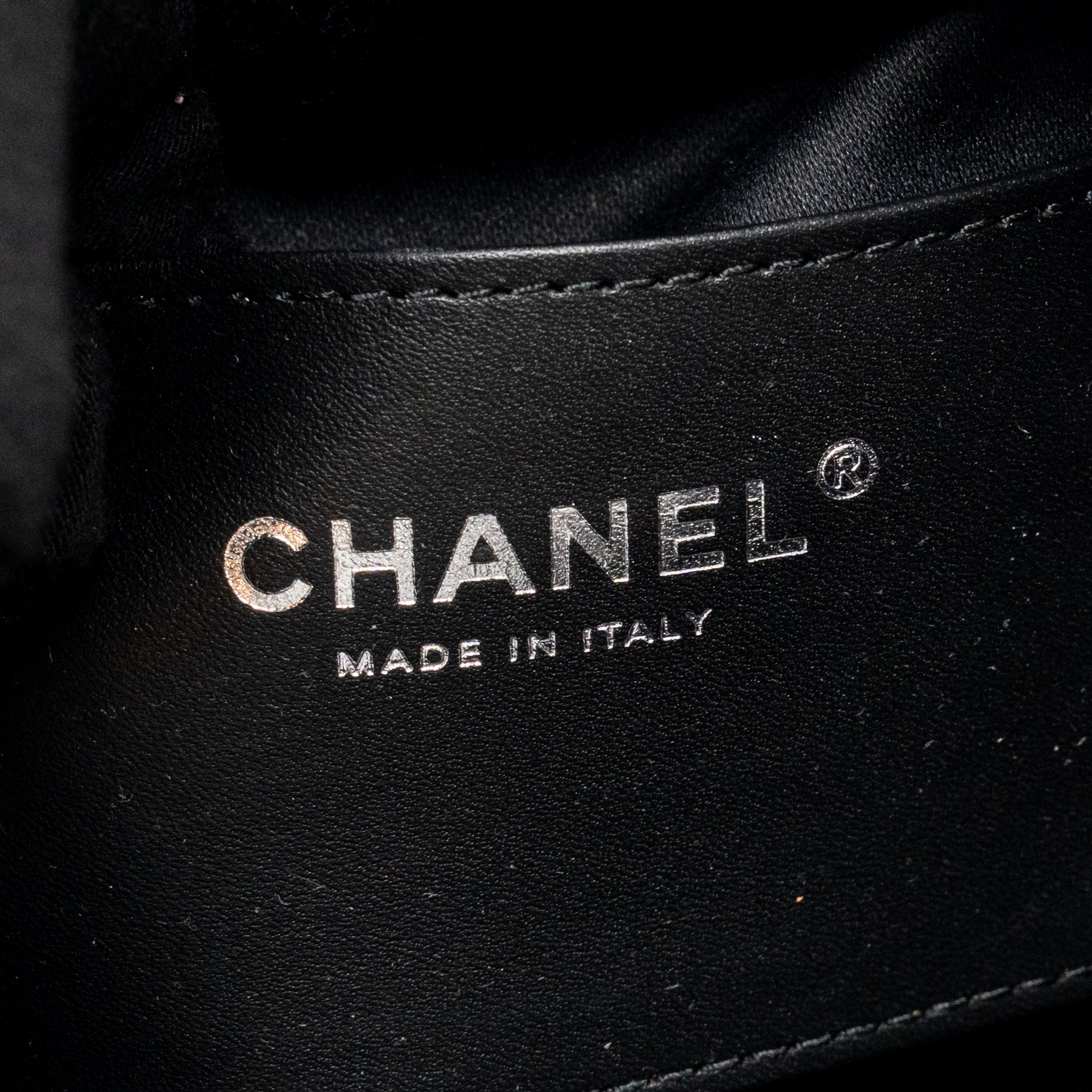 CHANEL MINI 25 BAG METALLIC GRAINED CALFSKIN SILVER SHW (MICROCHIP)