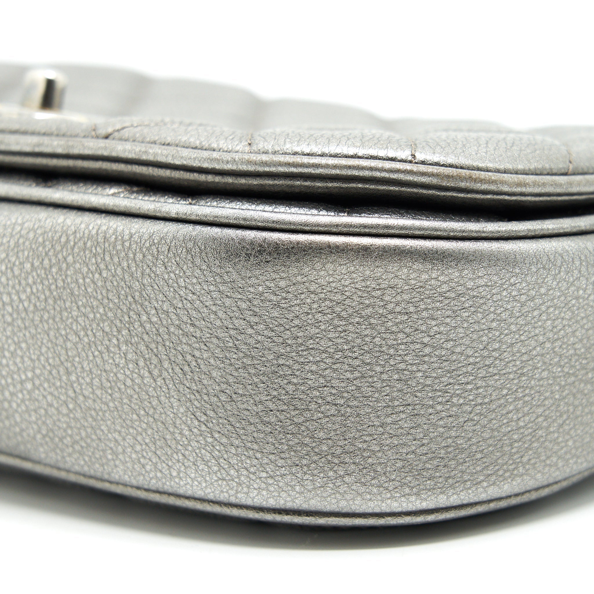 CHANEL CC LOGO QUILTED CALFSKIN FLAP BAG IN METALLIC DARK GREY