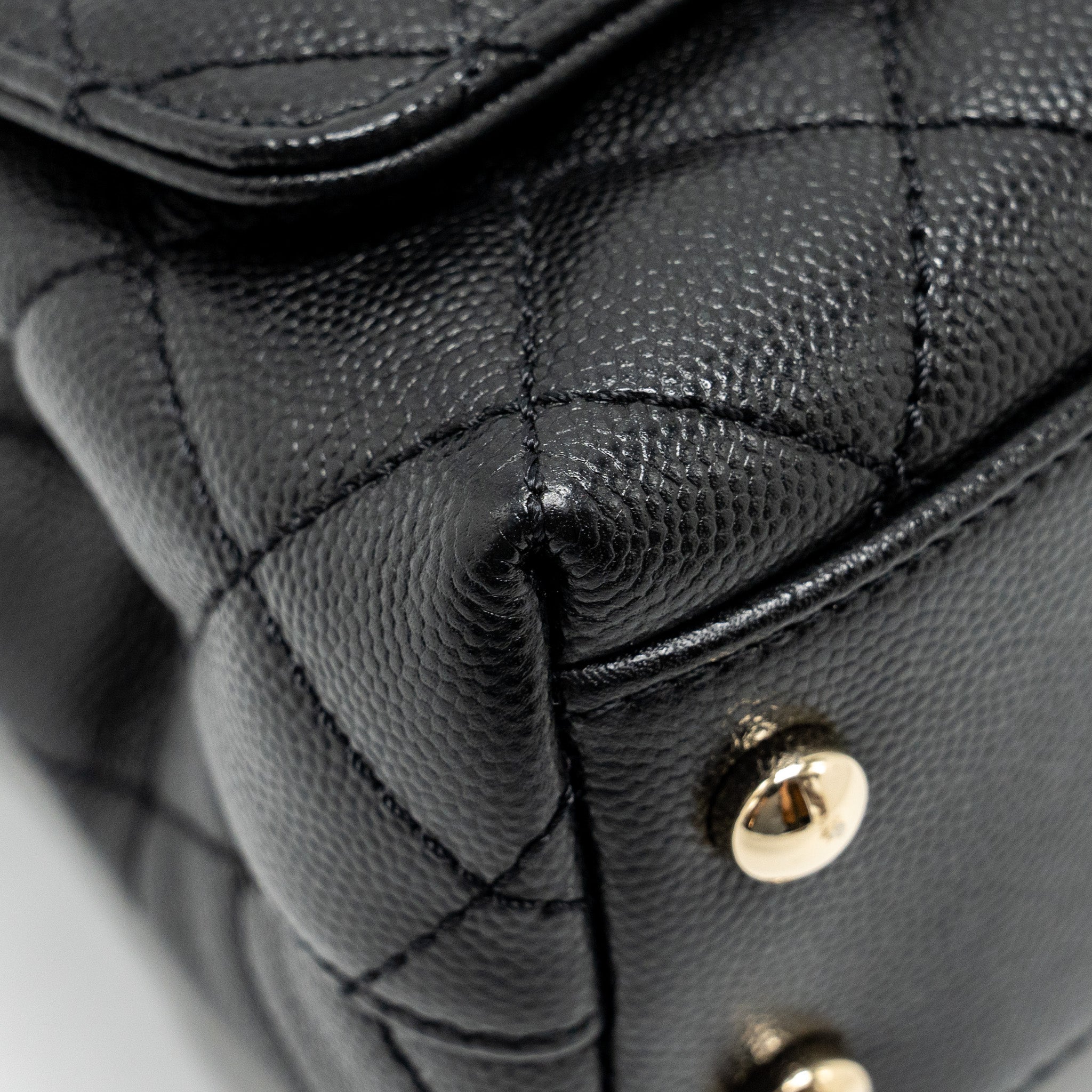 CHANEL MINI COCO HANDLE CAVIAR BLACK LGHW (MICROCHIP)