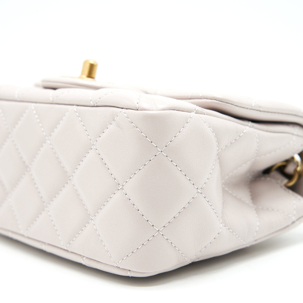 CHANEL 21B LILAC/ LIGHT PURPLE MINI PEARL CRUSH SQUARE FLAP BAG