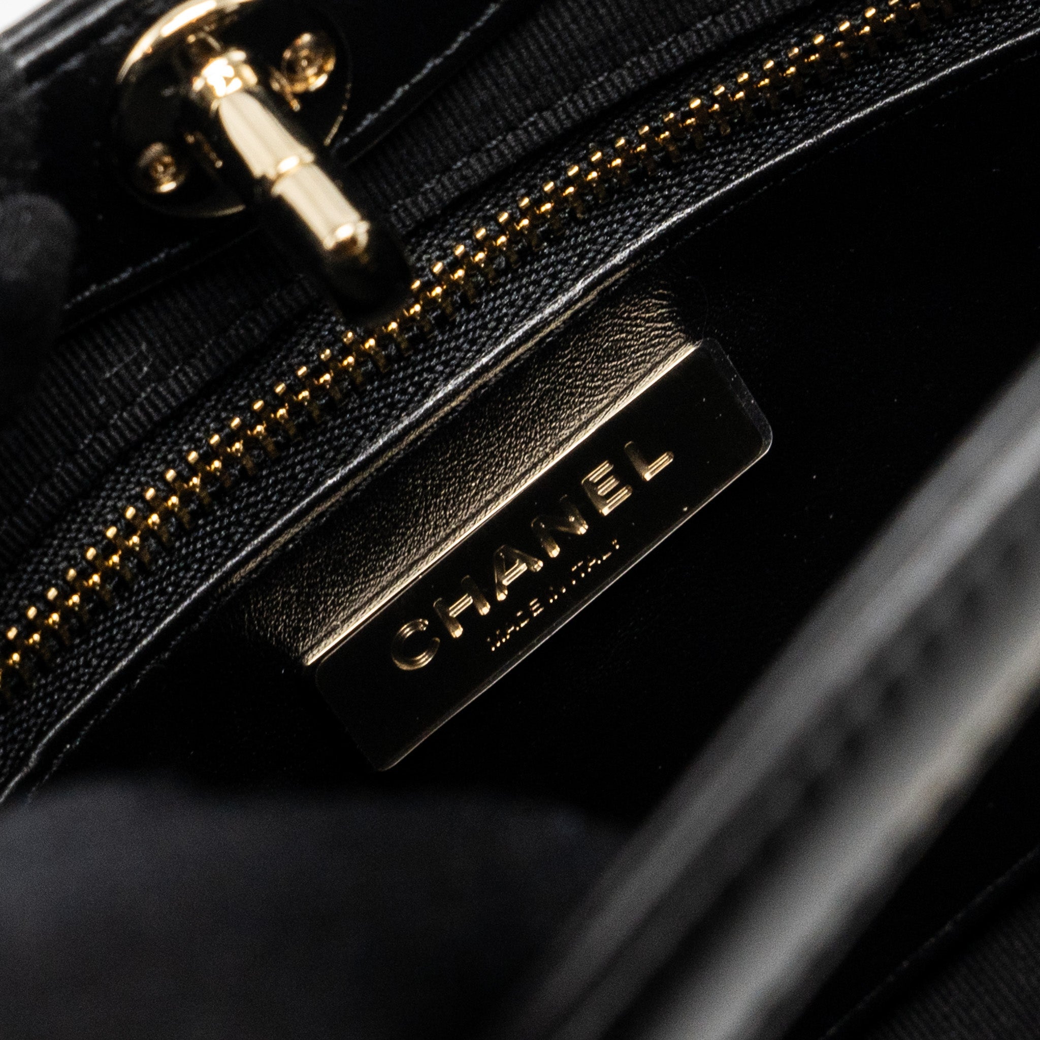 CHANEL 23A MINI 31 BAG CALFSKIN BLACK LGHW (MICROCHIP)