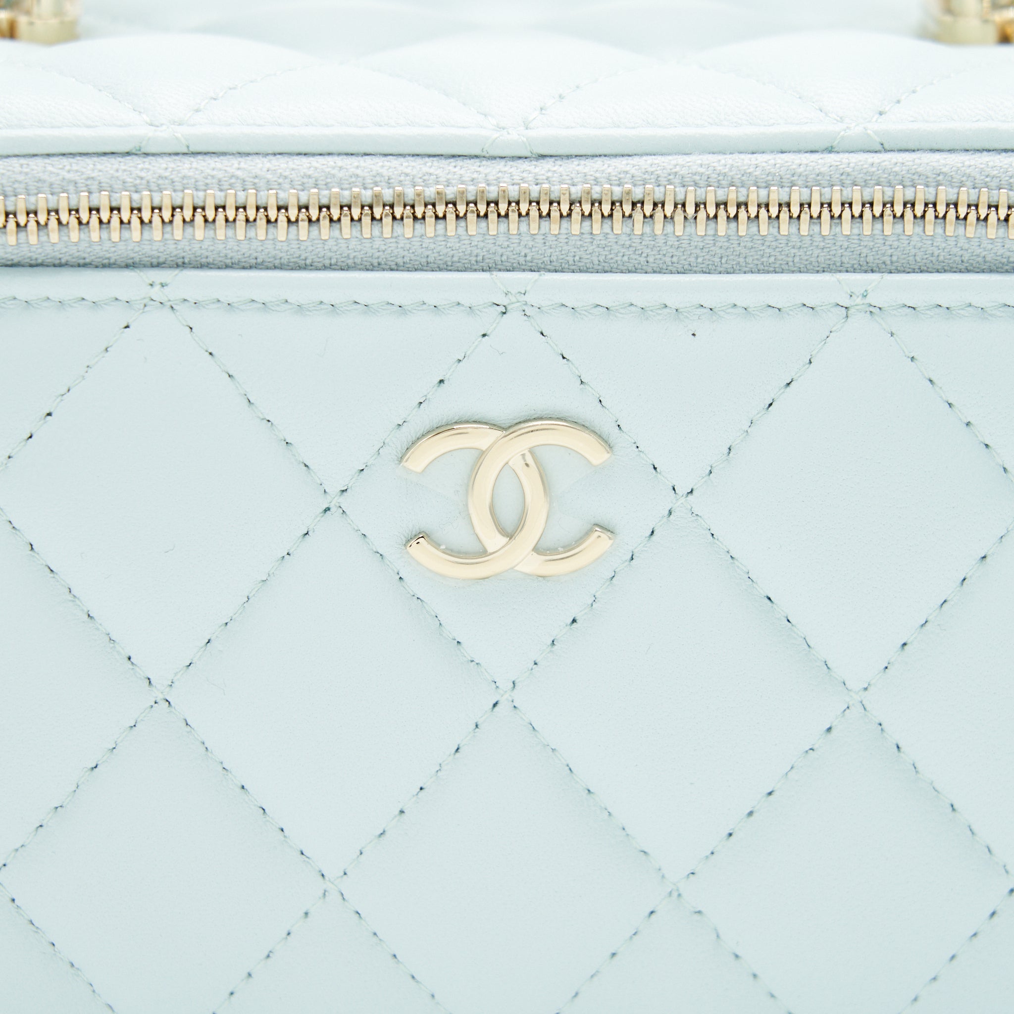 CHANEL 21K RECTANGULAR TOP HANDLE VANITY WITH CHAIN BABY BLUE LGHW