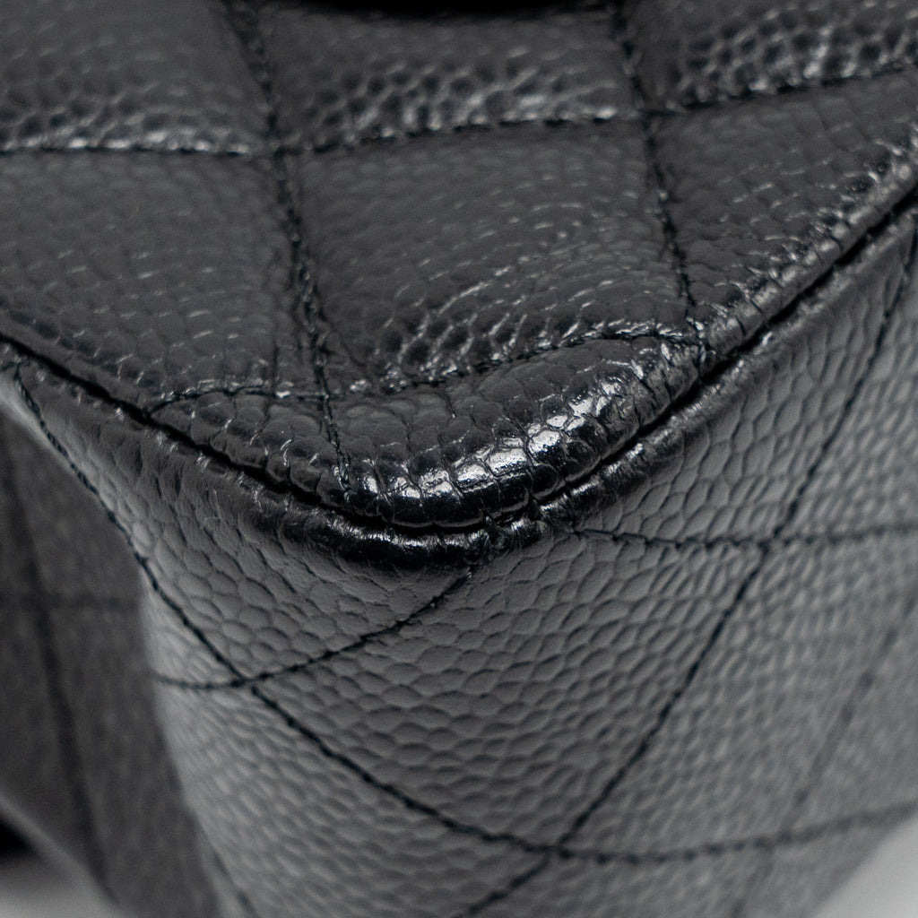CHANEL SMALL CLASSIC DOUBLE FLAP CAVIAR BLACK GHW (MICROCHIP)