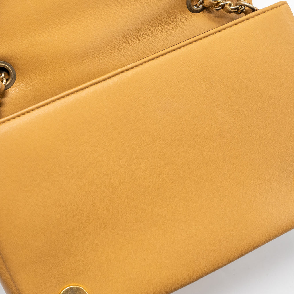 CHANEL QUILTED FLAP BAG LAMBSKIN BEIGE GHW