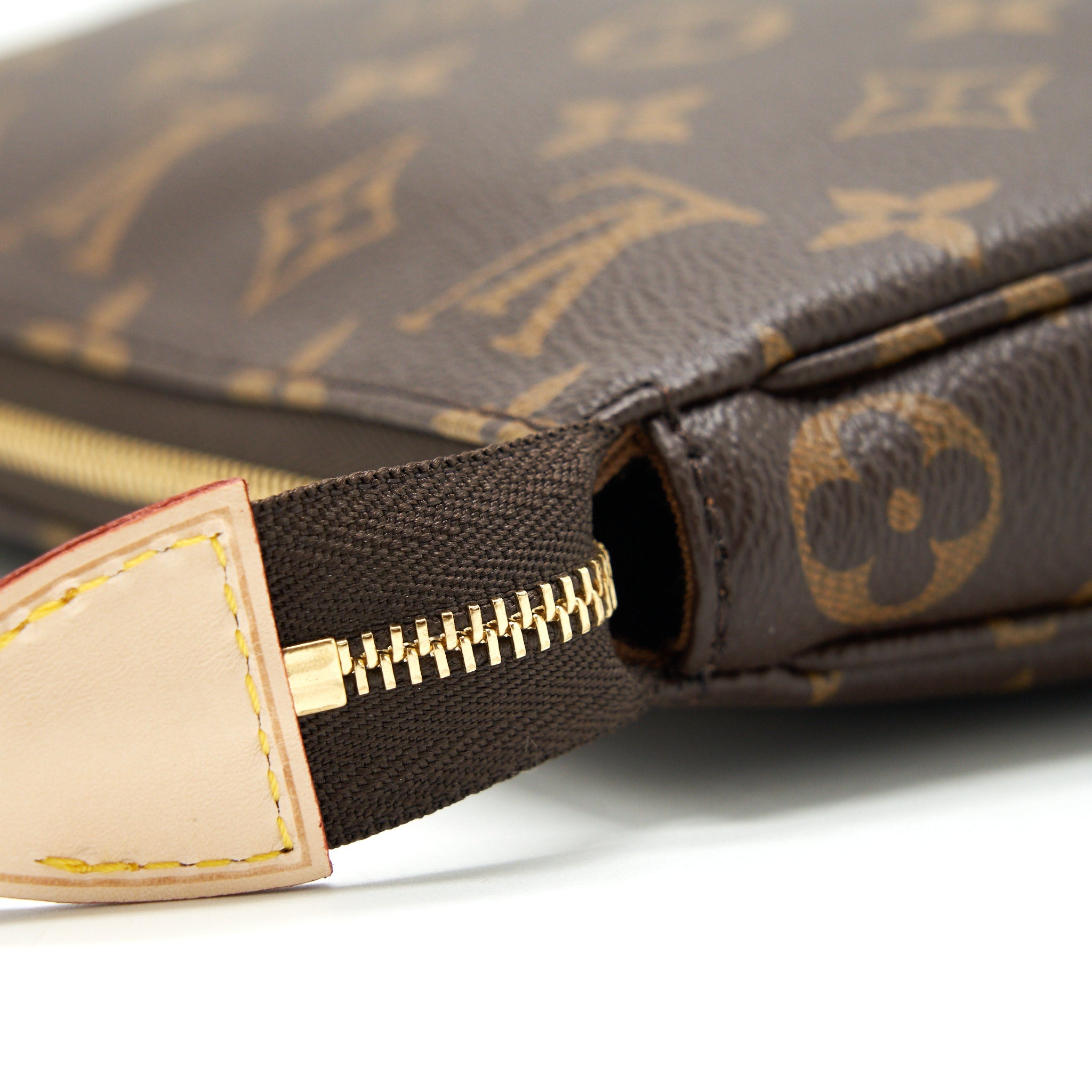 LOUIS VUITTON POCHETTE ACCESSORIES MONOGRAM CANVAS YEAR 2022