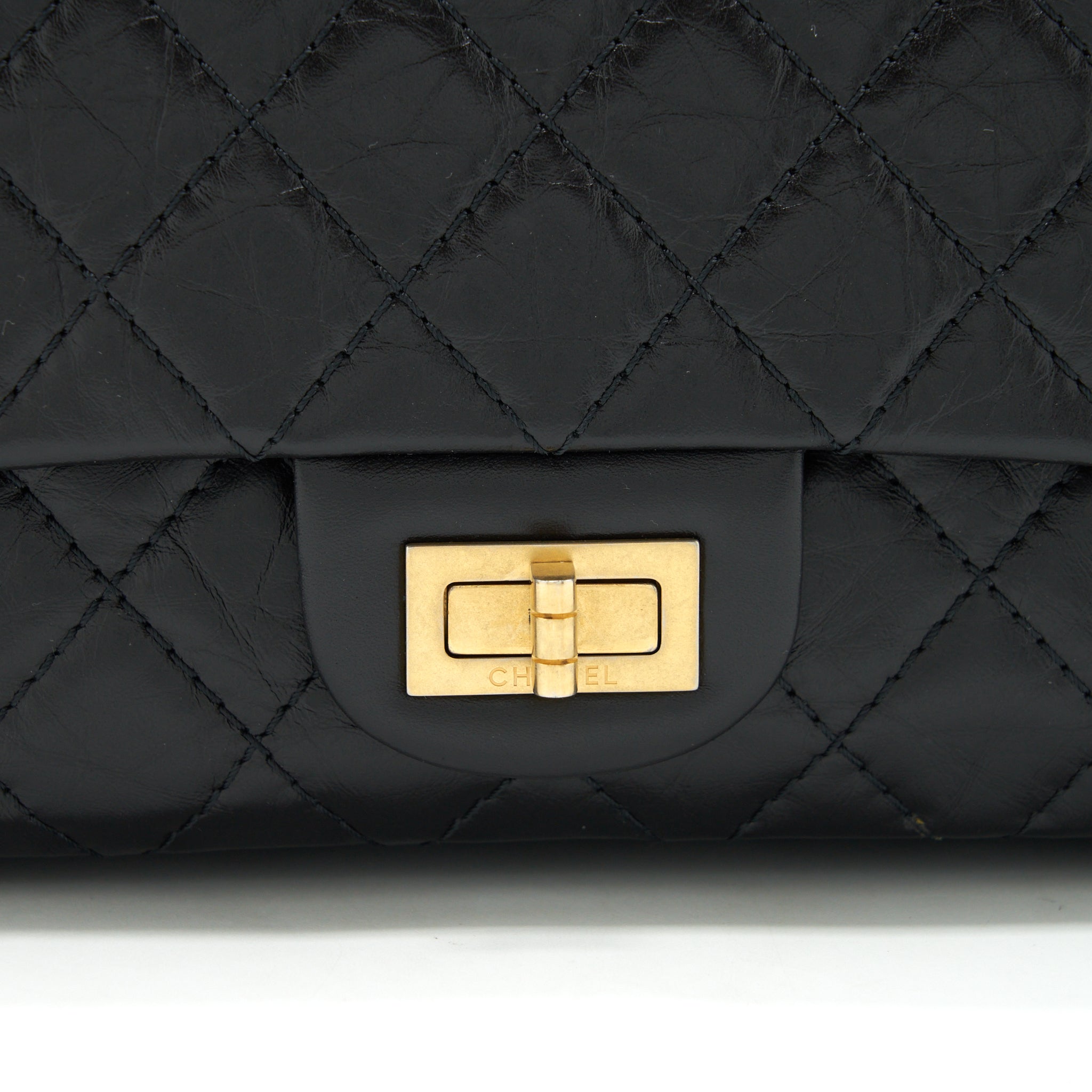 CHANEL REISSUE 2.55 225 CALFSKIN BLACK GHW