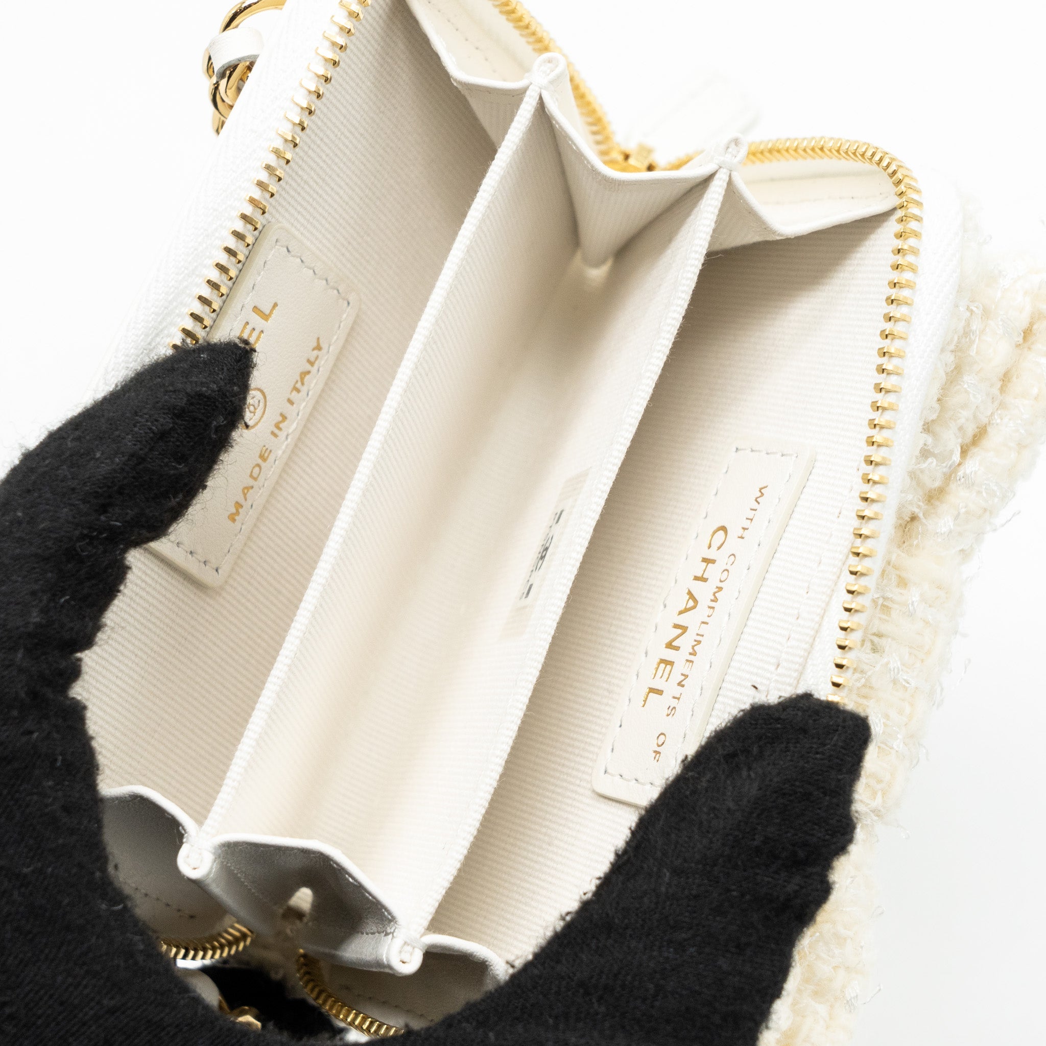 CHANEL MINI BOW CARD HOLDER WITH CHAIN TWEED WHITE LGHW(MICROCHIP)