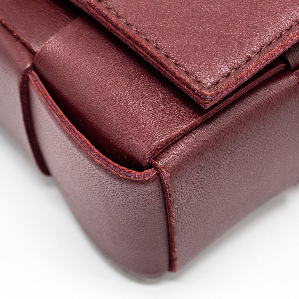 BOTTEGA VENETA CLASSIC CASSETTE BAG LAMBSKIN BURGUNDY GHW