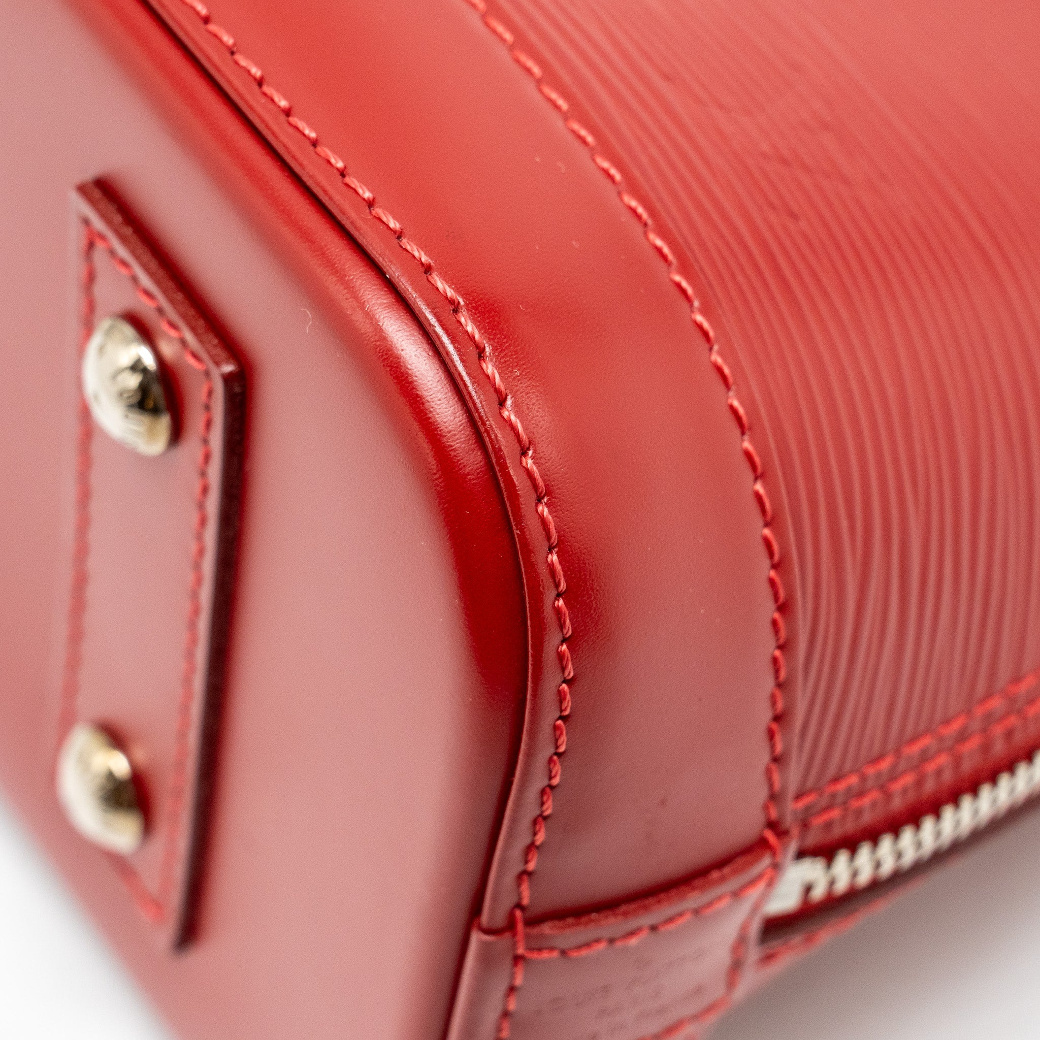LOUIS VUITTON ALMA BB EPI RED SHW
