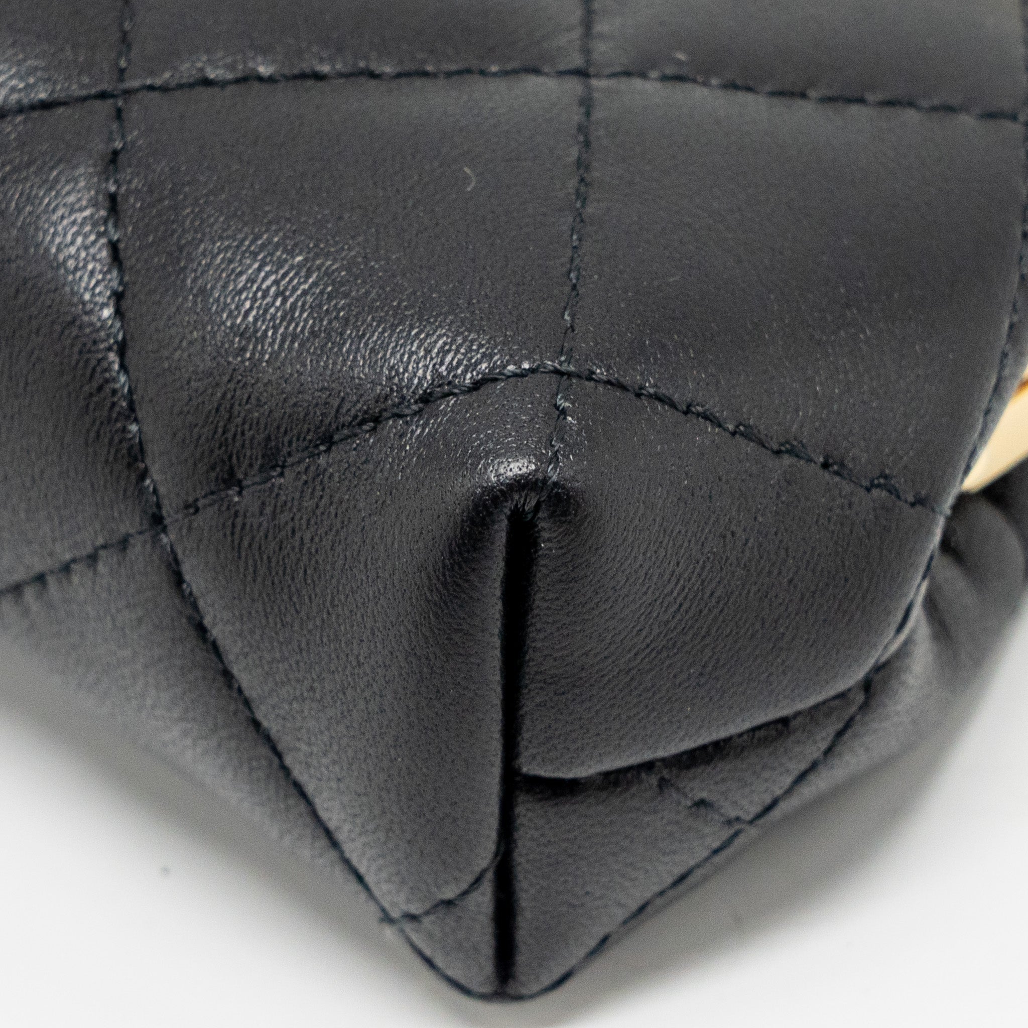 CHANEL 23P MINI COIN PURSE WITH CHAIN CALFSKIN BLACK LGHW(MICROCHIP)