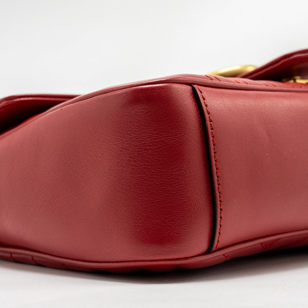 GUCCI SMALL GG MARMONT BAG CALFSKIN RED BRUSHED GHW