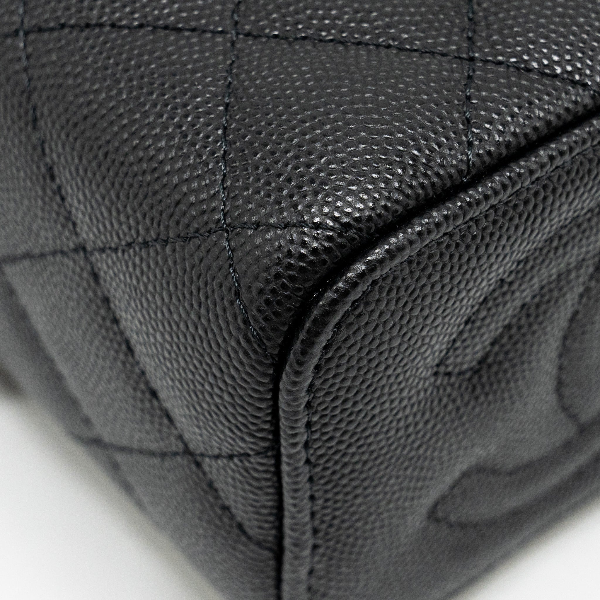 CHANEL MINI VANITY WITH CHAIN CAVIAR BLACK LGHW (MICROCHIP)